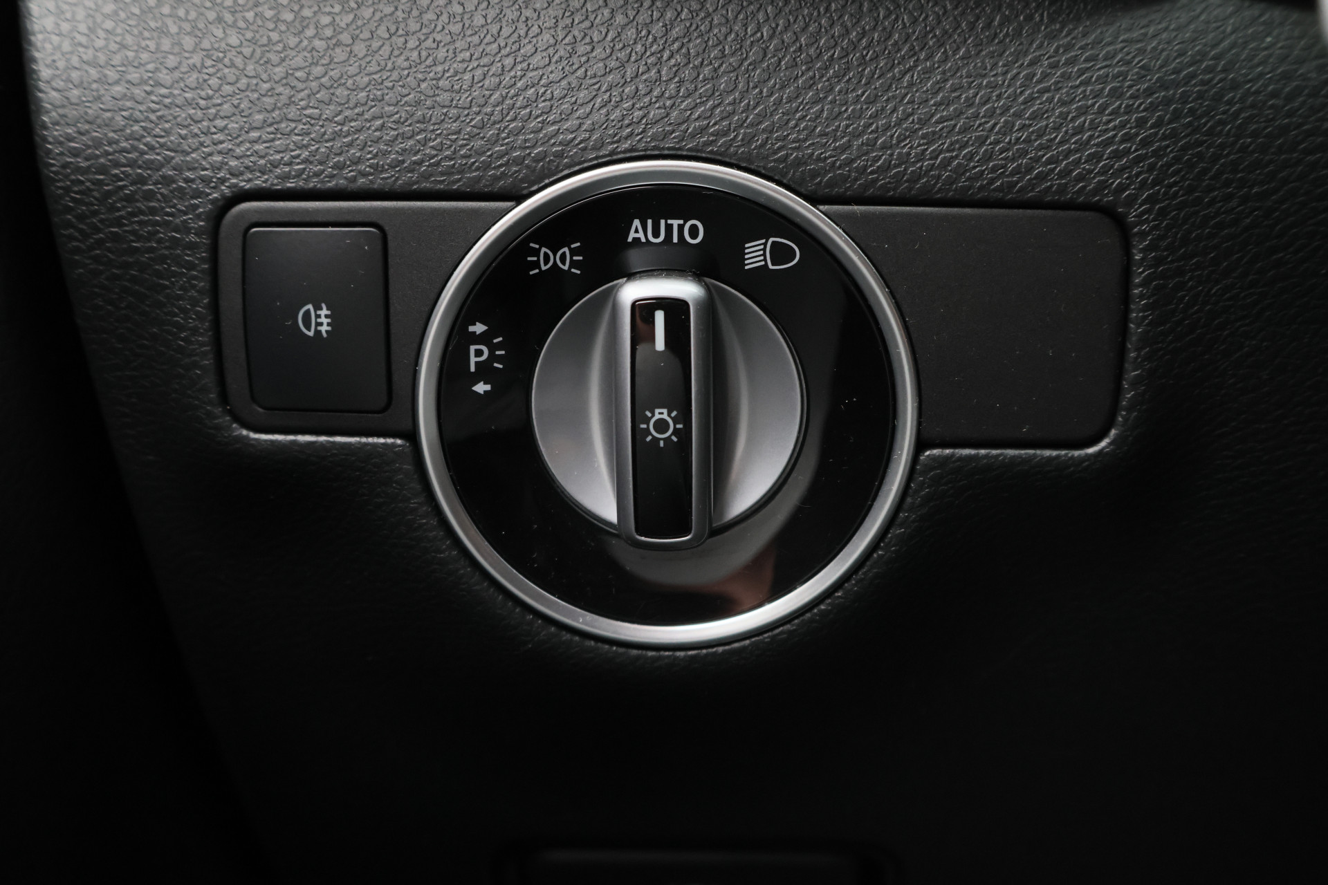 Foto van Mercedes-Benz B 180