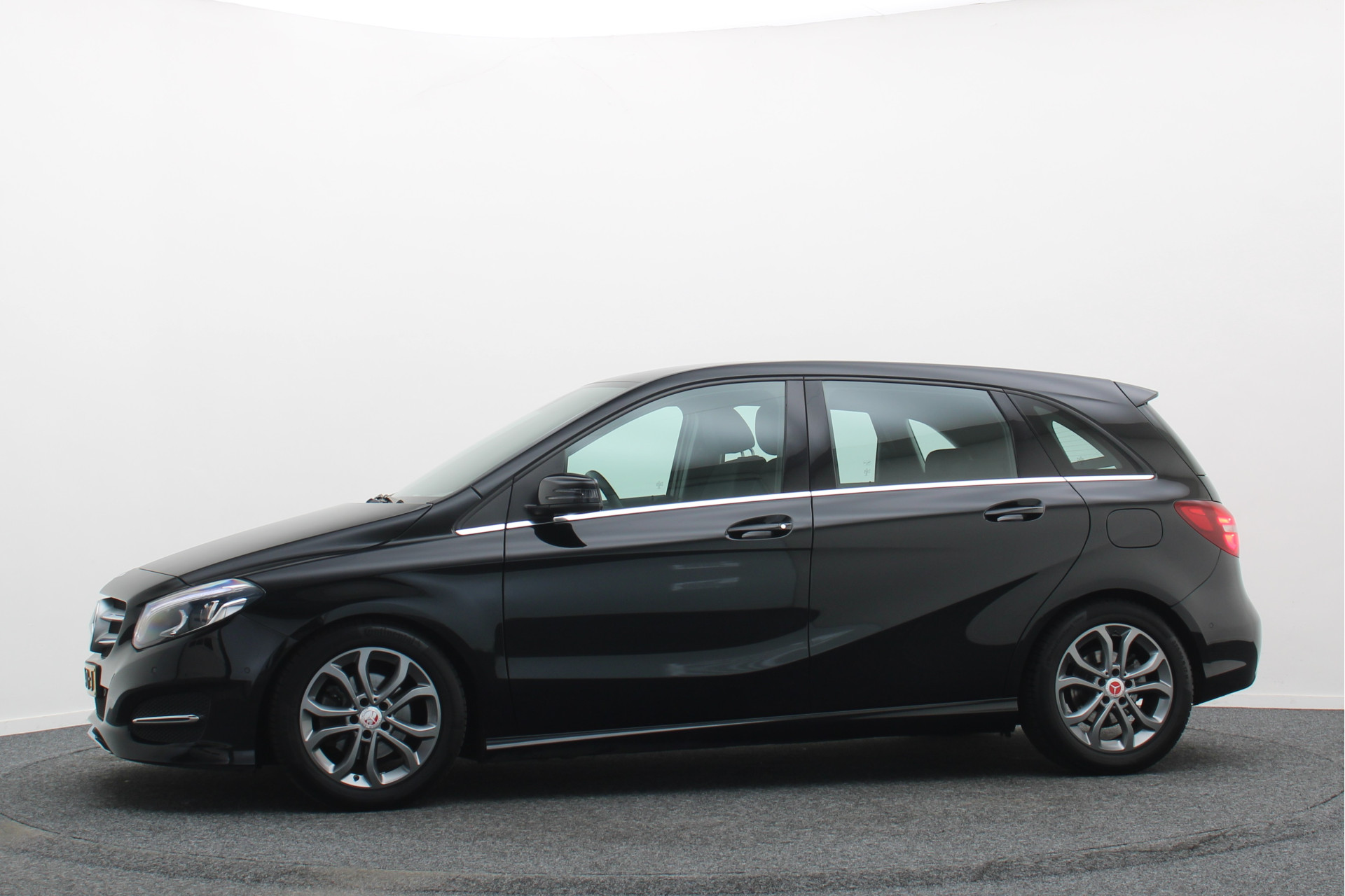 Foto van Mercedes-Benz B 180