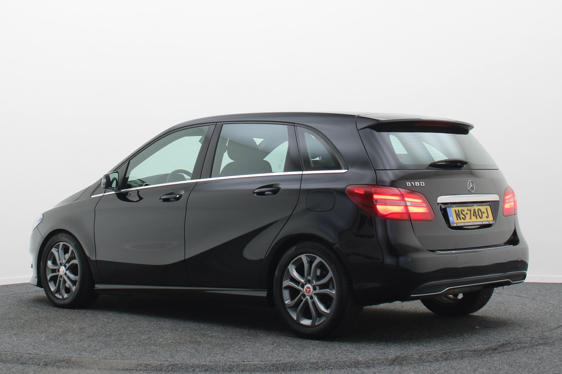 Foto van Mercedes-Benz B 180