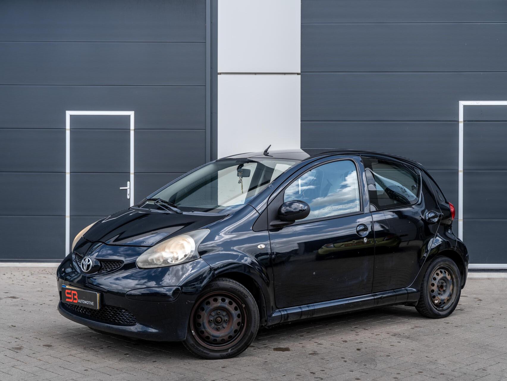 Toyota Toyota Aygo 1.0-12V + Meeneemprijs 2007 - voorkant
