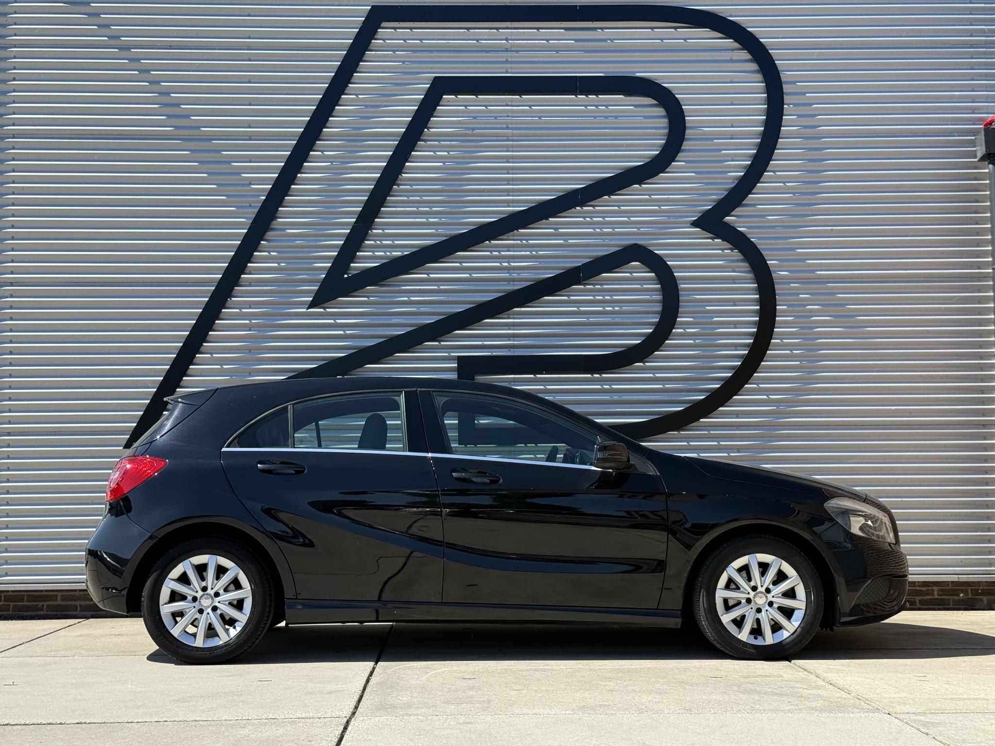 Foto van Mercedes-Benz A 180