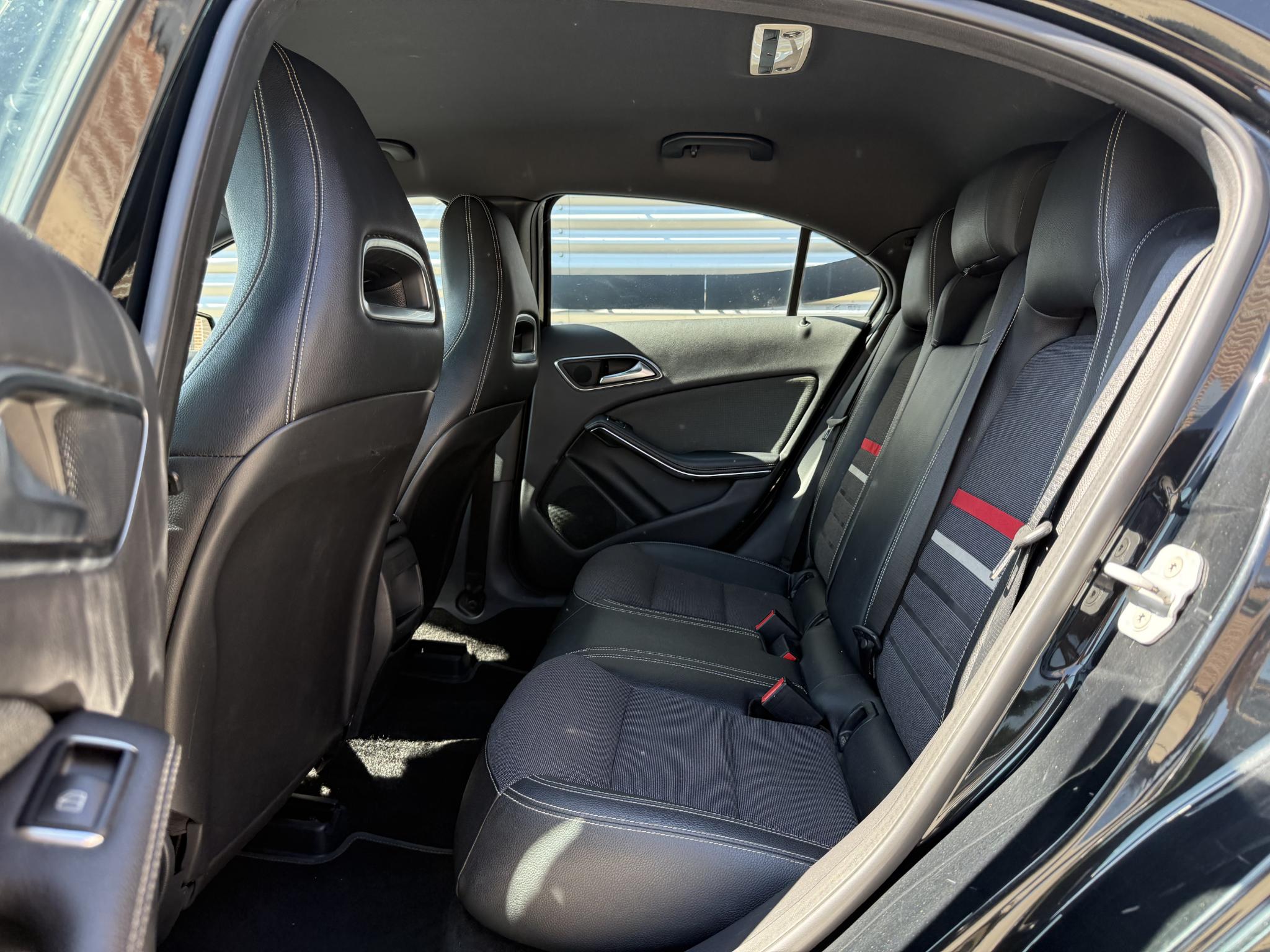 Foto van Mercedes-Benz A 180