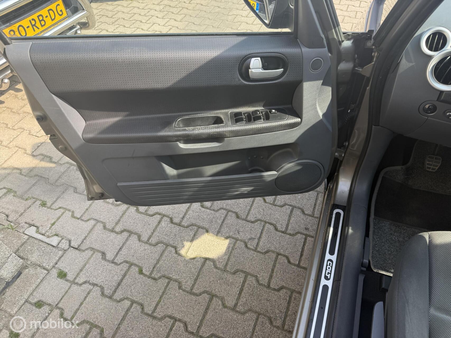 Foto van Mitsubishi Mitsubishi Colt