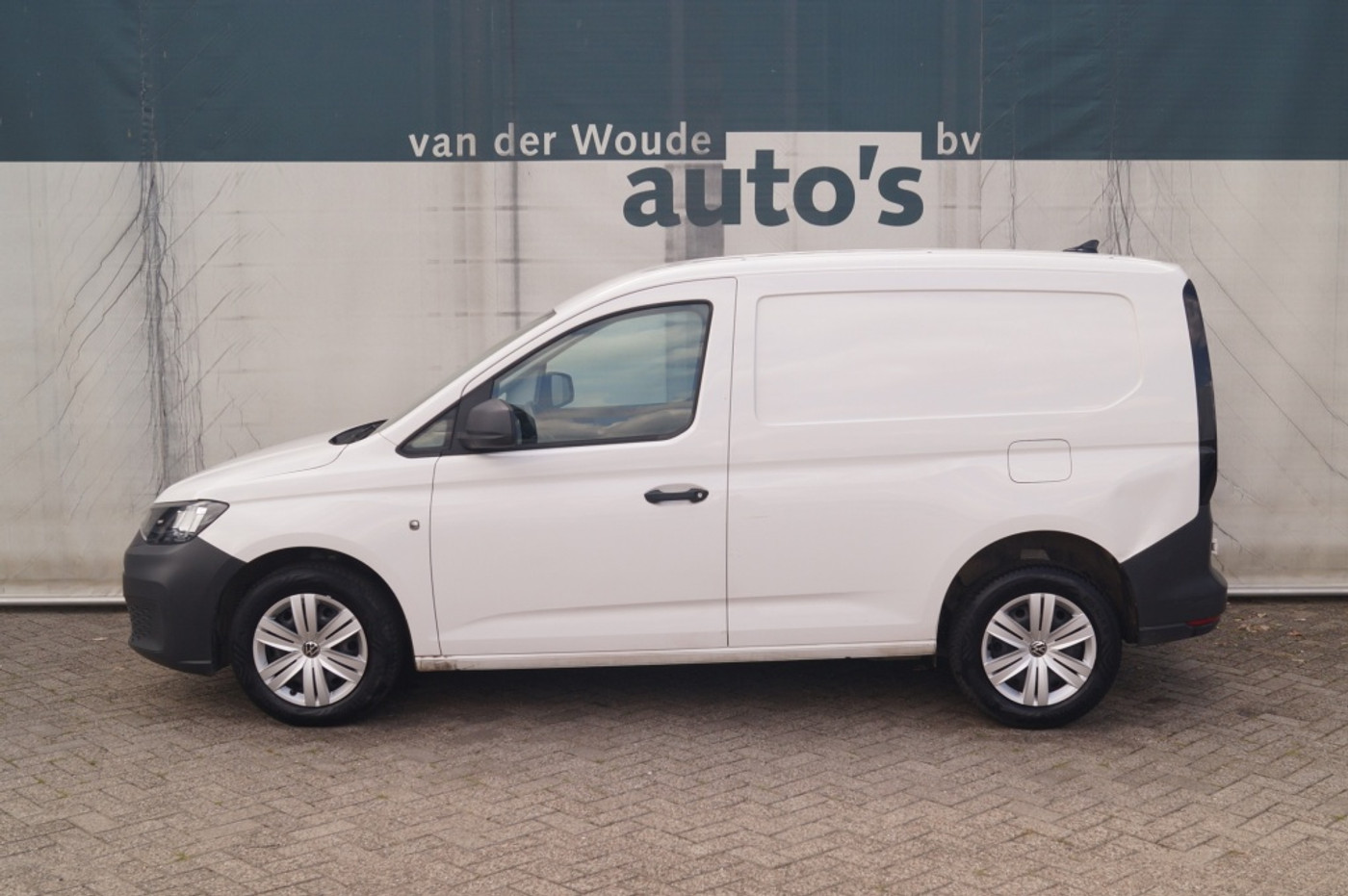 Volkswagen Caddy Modified Partition Wall 2.0 TDI Trend Cargo -AIRCO-PDC- 2021 - voorkant