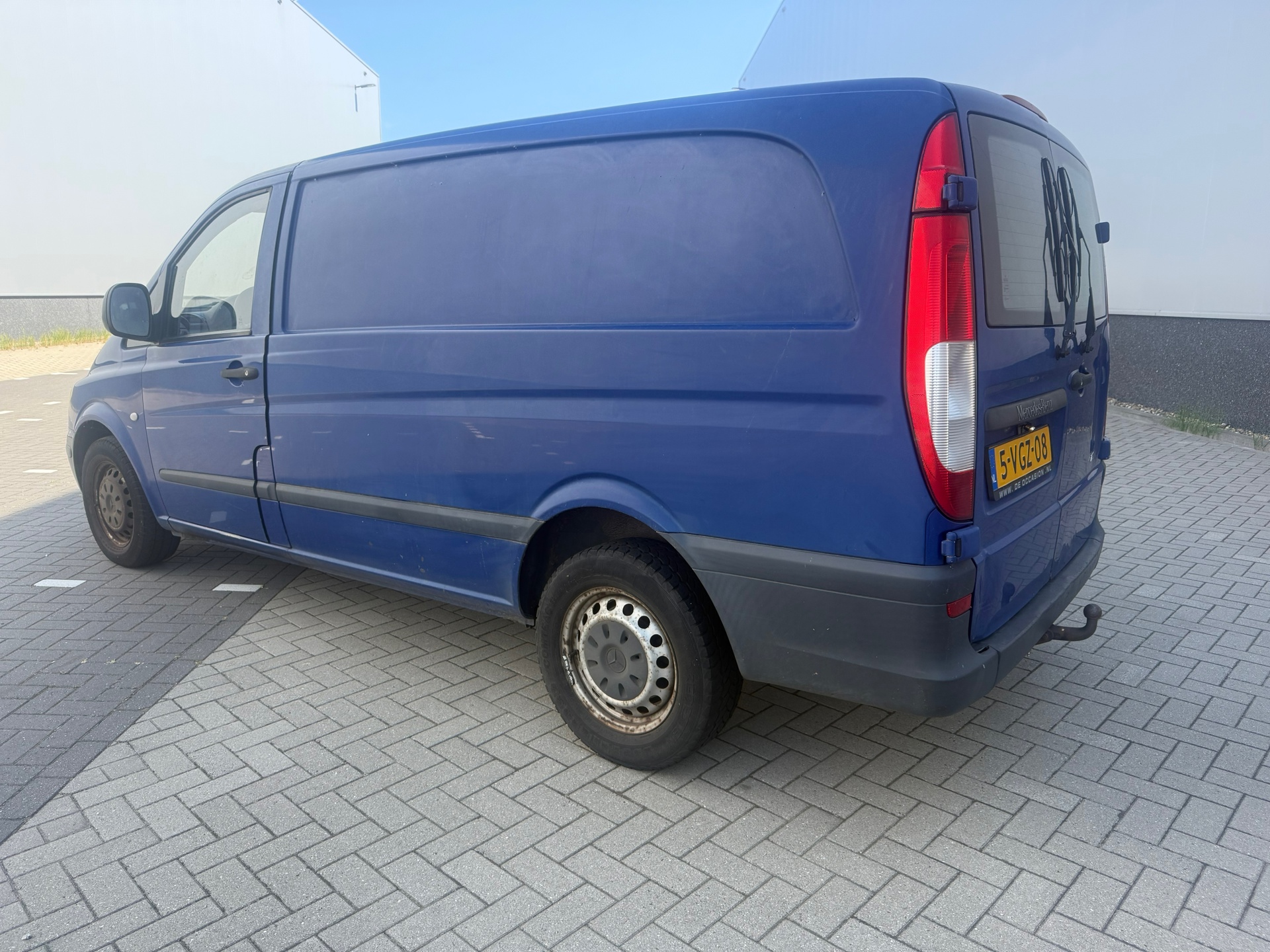 Foto van Mercedes-Benz Vito 109