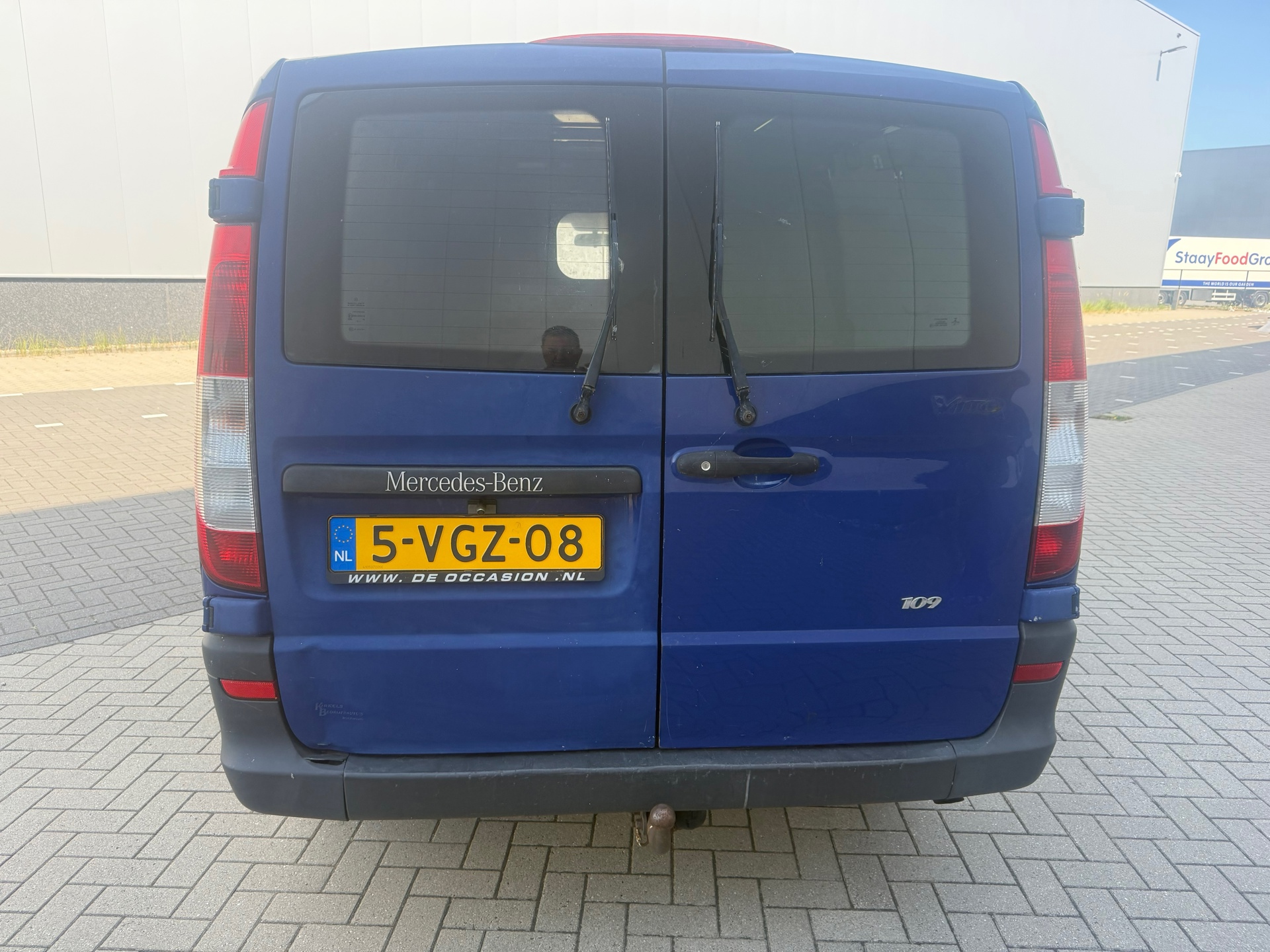Foto van Mercedes-Benz Vito 109