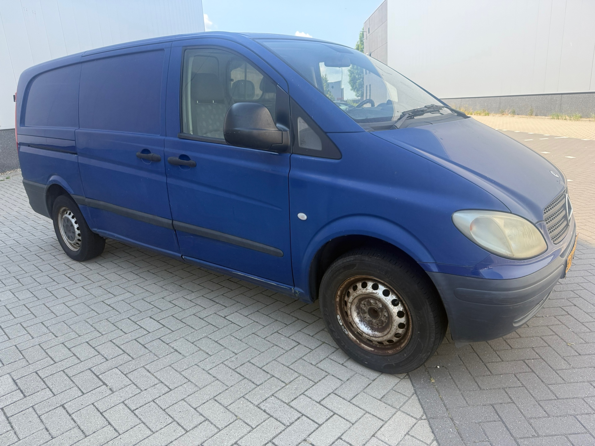Foto van Mercedes-Benz Vito 109