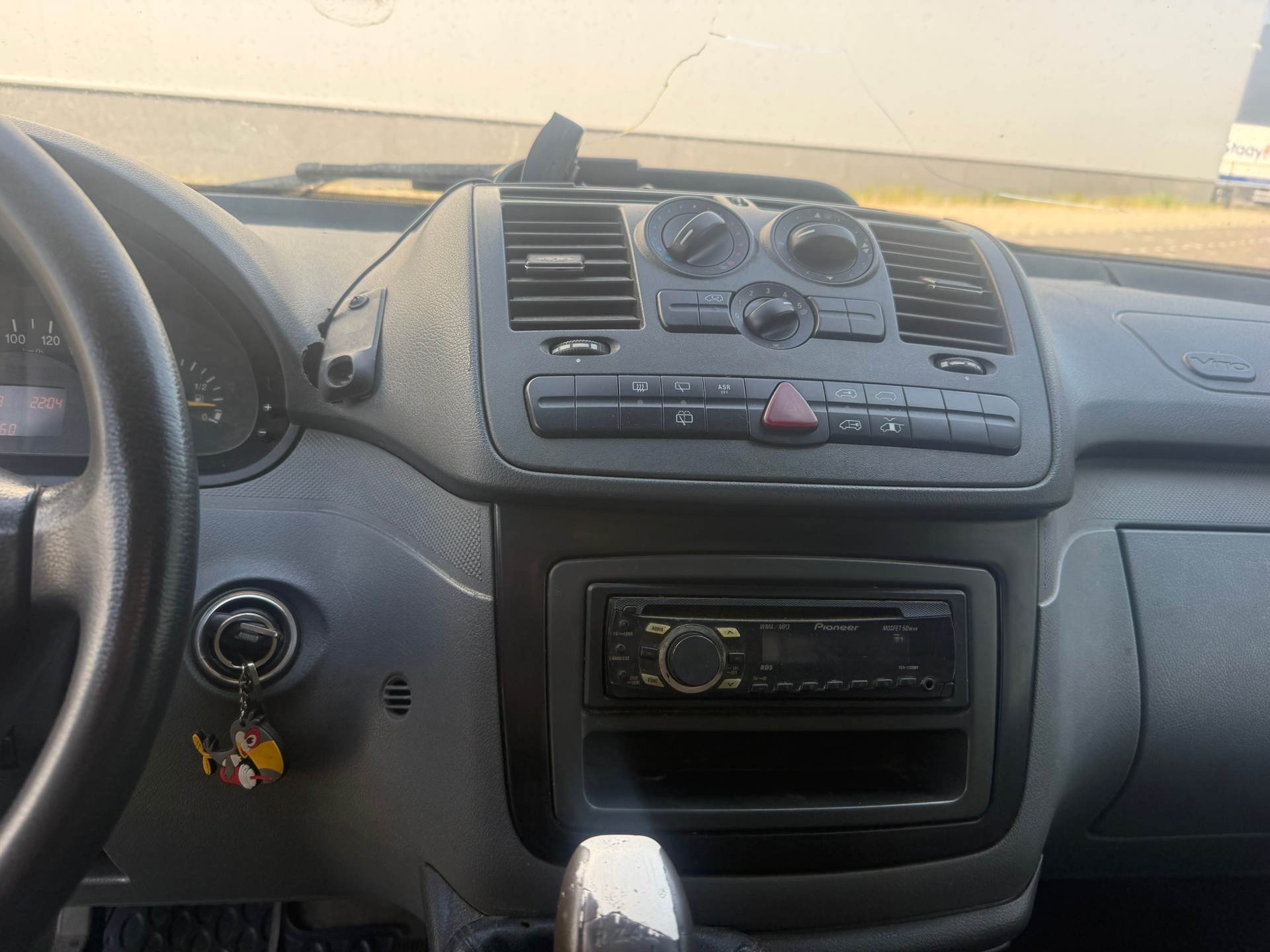Foto van Mercedes-Benz Vito 109