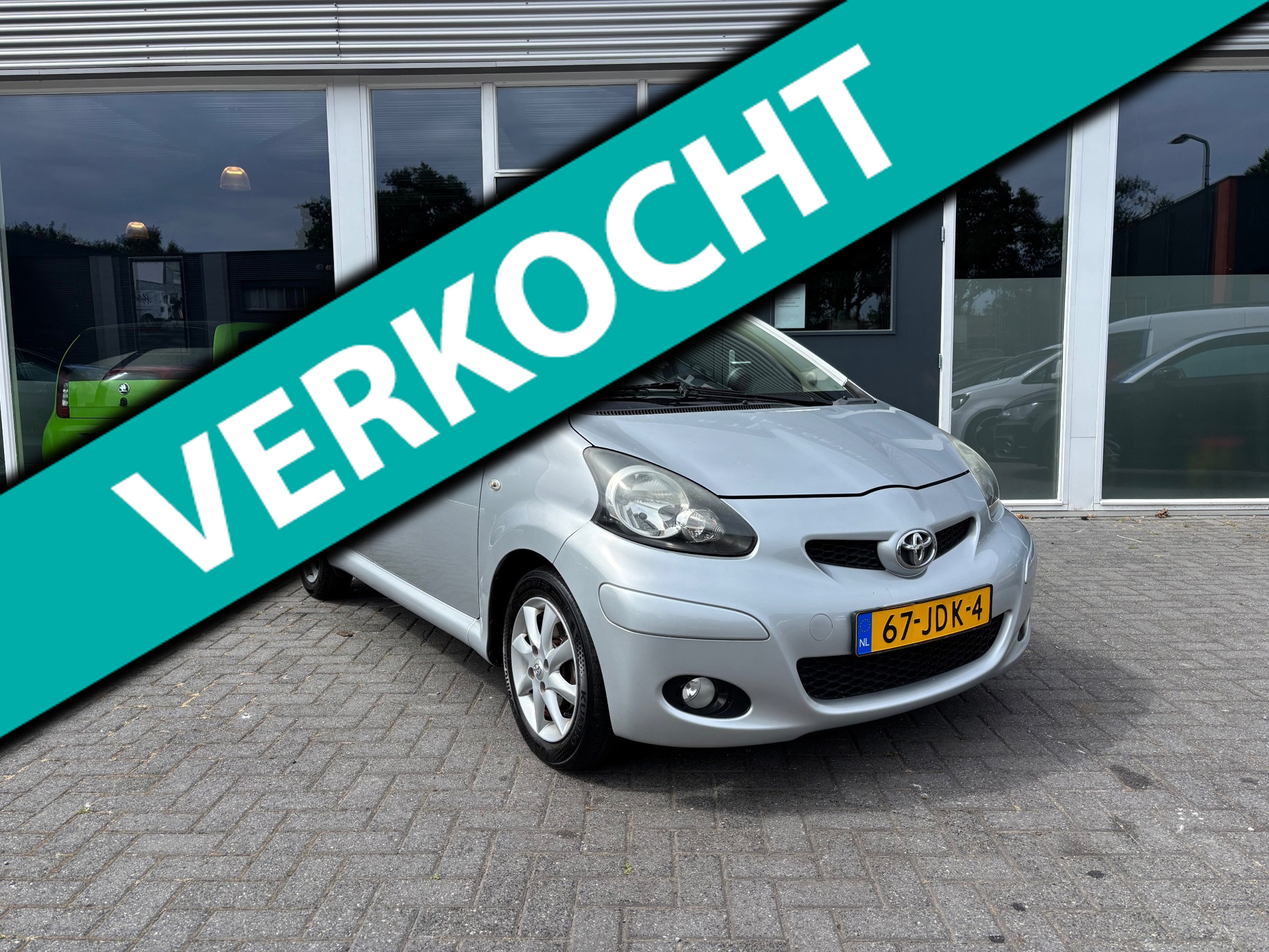 Toyota Toyota Aygo 1.0-12V Comfort / Airco / Toerenteller / L.m velgen 2009 - voorkant