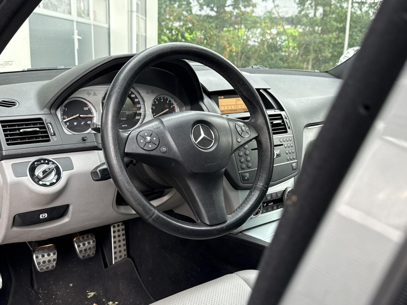 Foto van Mercedes-Benz C 300