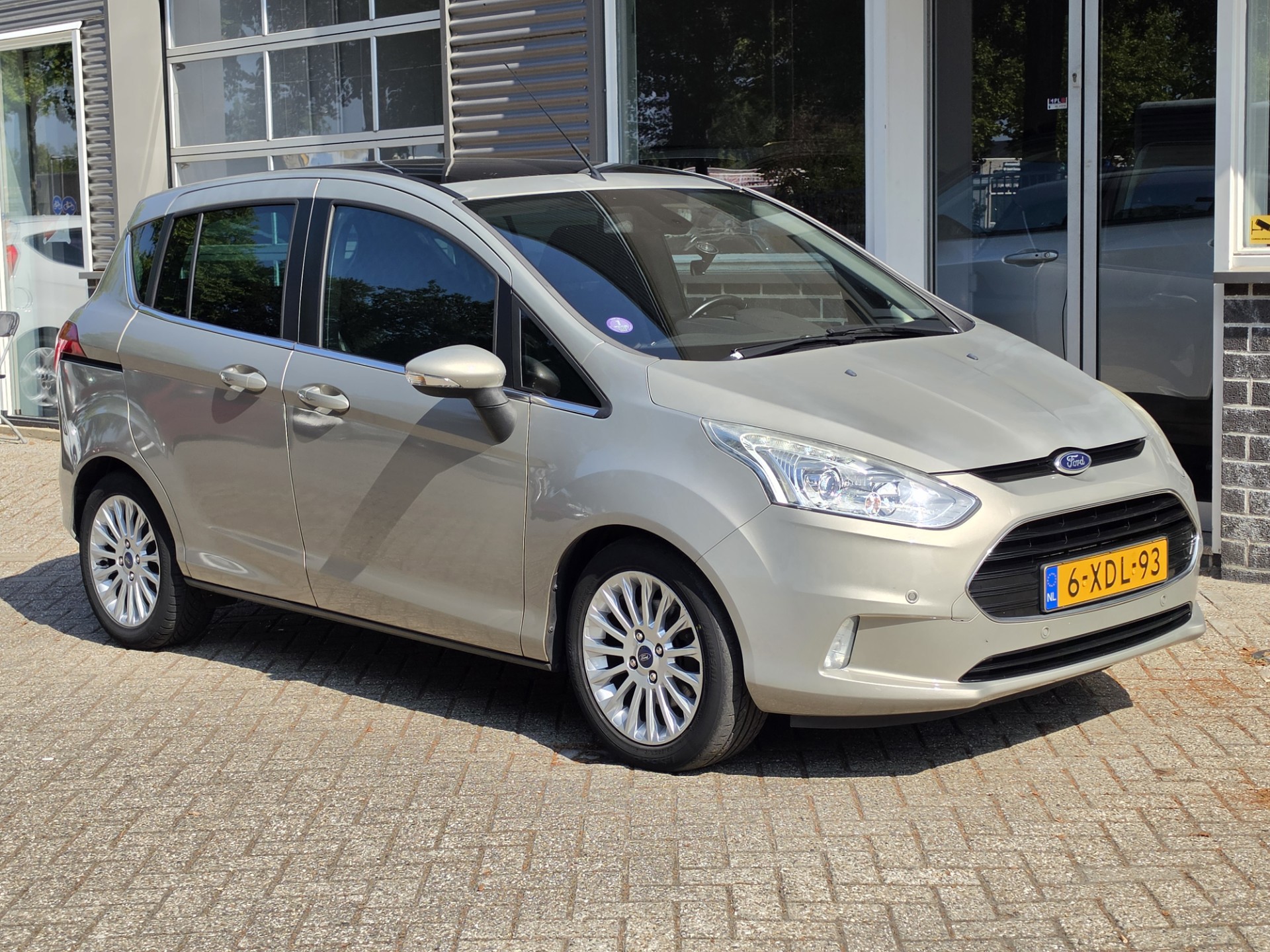 Foto van Ford B-max