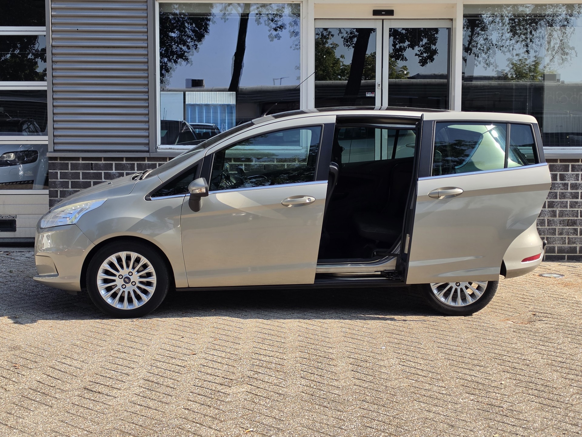Foto van Ford B-max