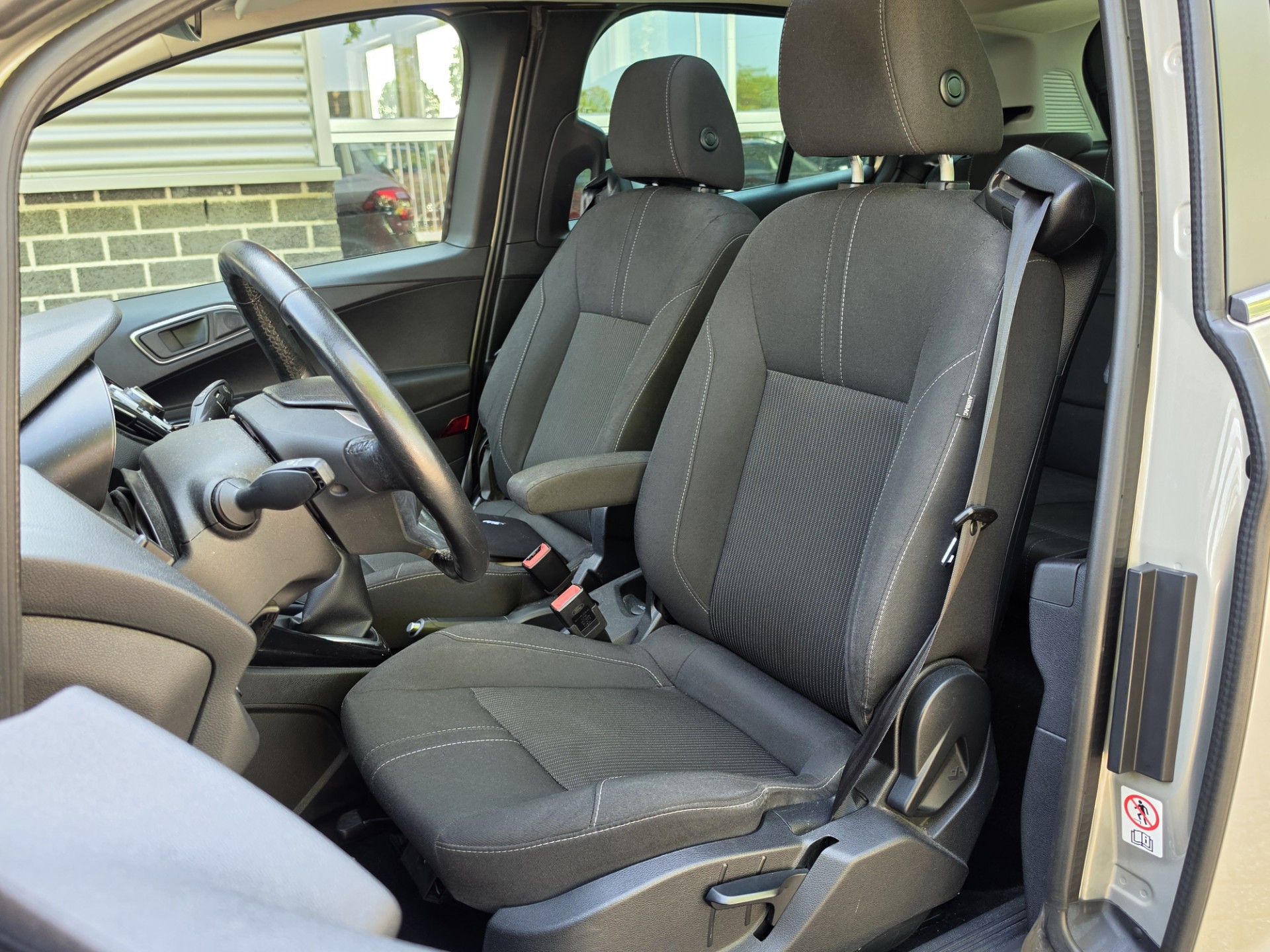 Foto van Ford B-max