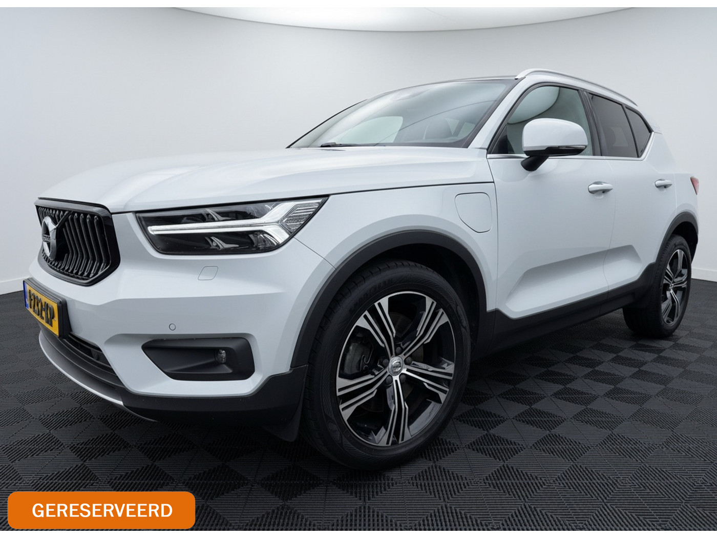 Volvo XC40 1.5 T5 Recharge Business Pro, 2020 - voorkant