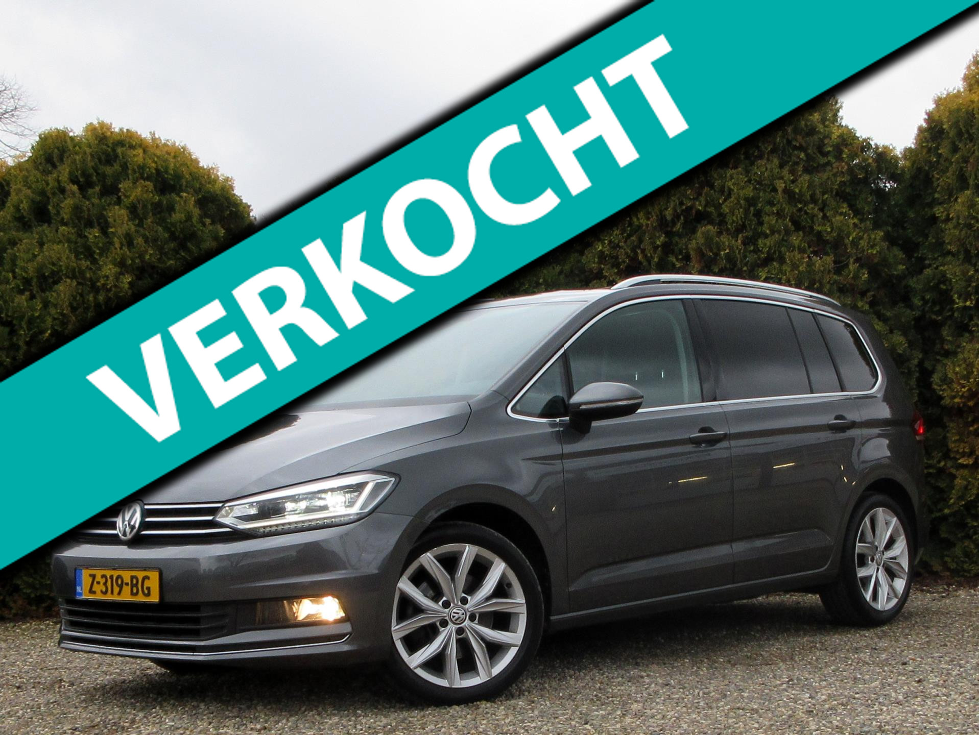 Volkswagen Touran 1.5 TSI Highline Business R Automaat*Pano.dak*Trekhaak* 2019 - voorkant
