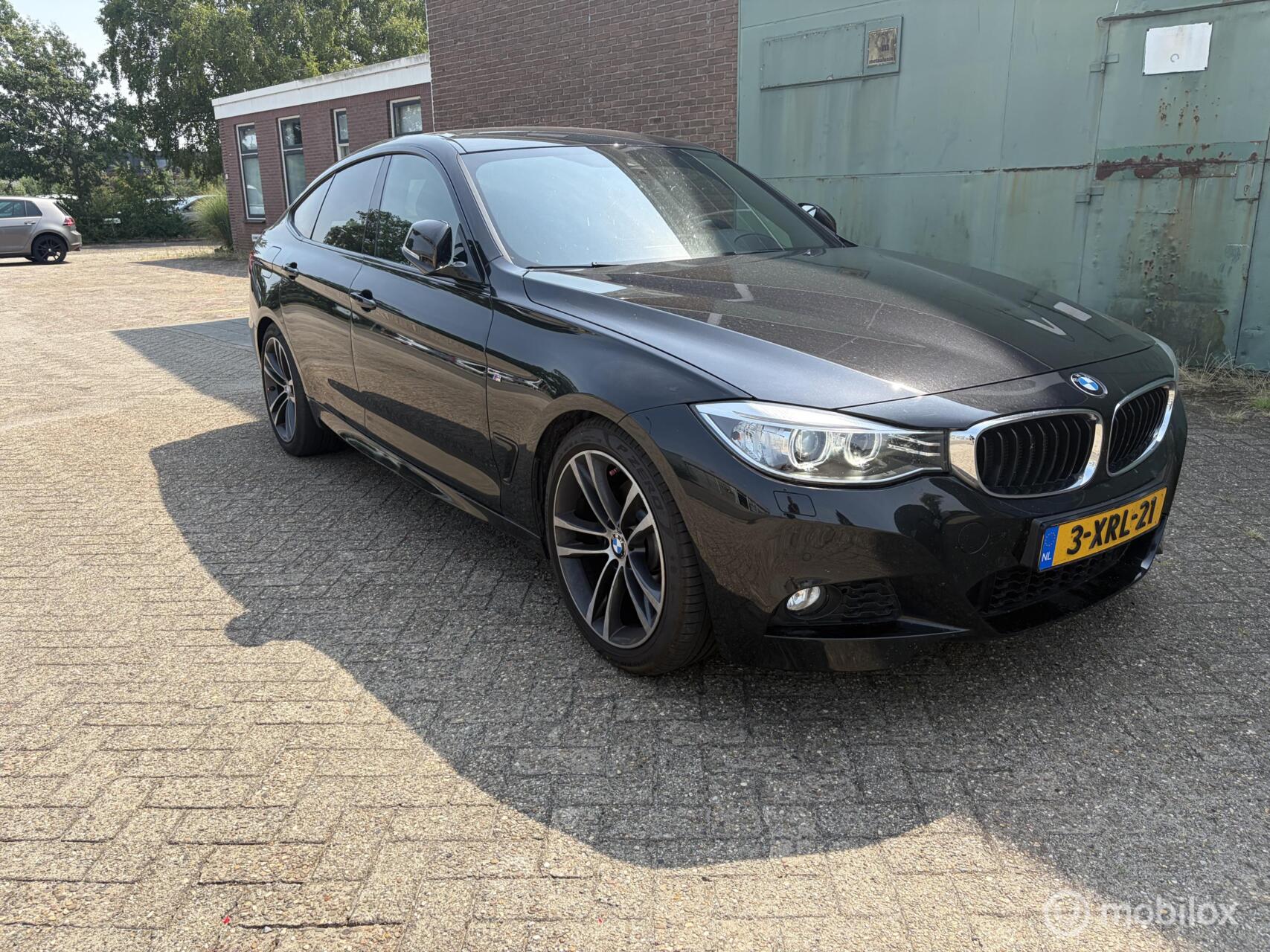 BMW 328i 328i M Sport Edition High Executive 2014 - voorkant