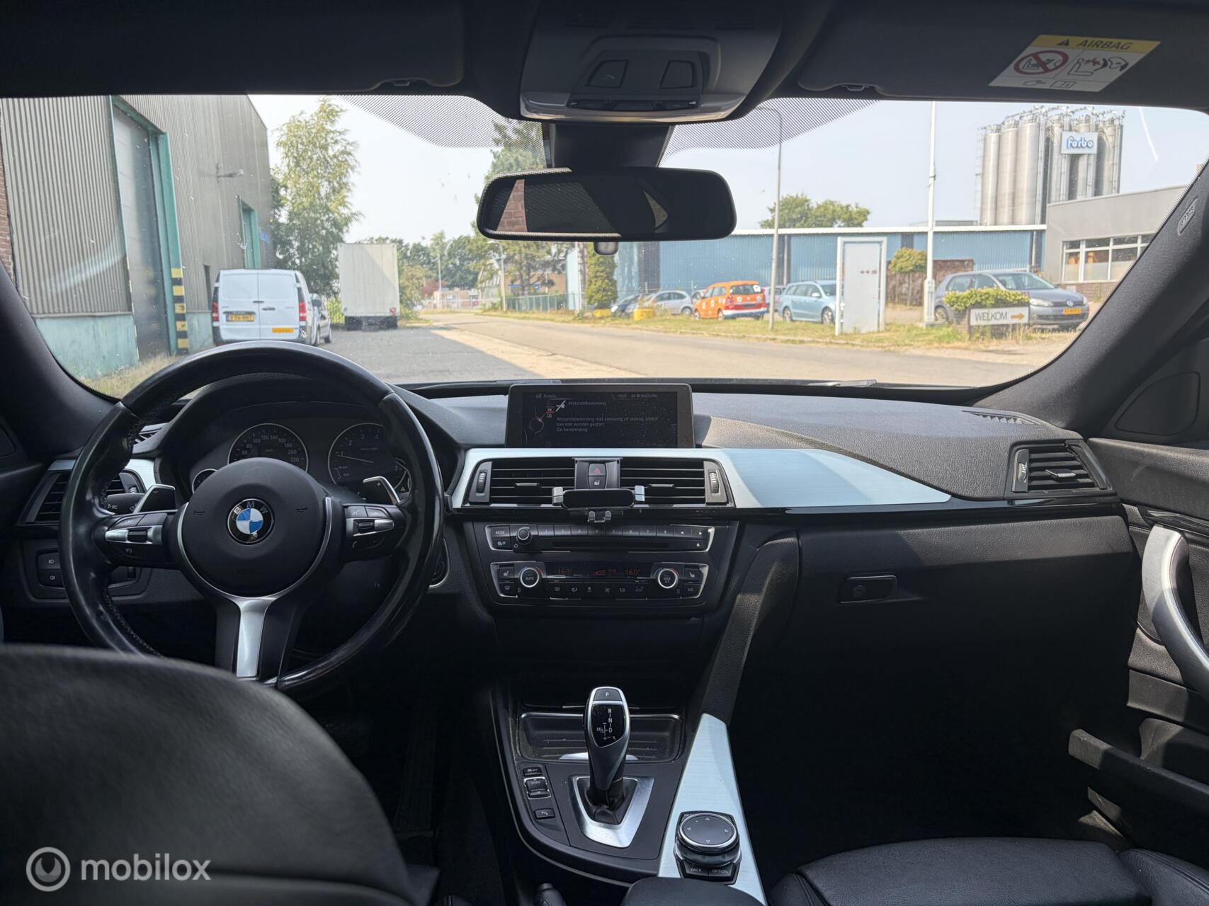 Foto van BMW 328i