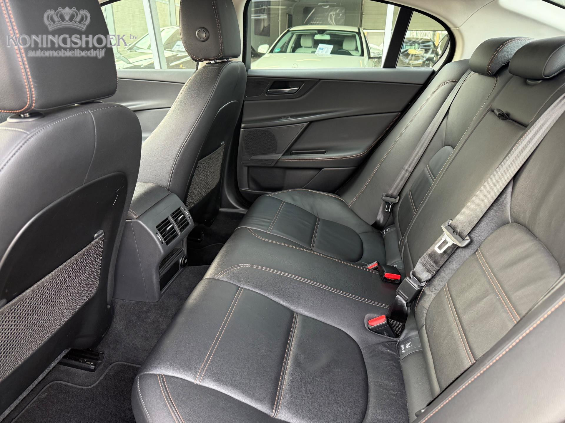 Foto van Jaguar Jaguar Xe