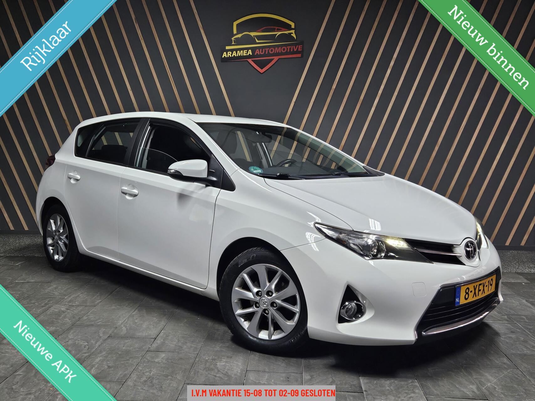 Toyota Toyota Auris 1.3 Now 2014|Trekhaak|Nieuwe APK|Cruise Control 2014 - voorkant