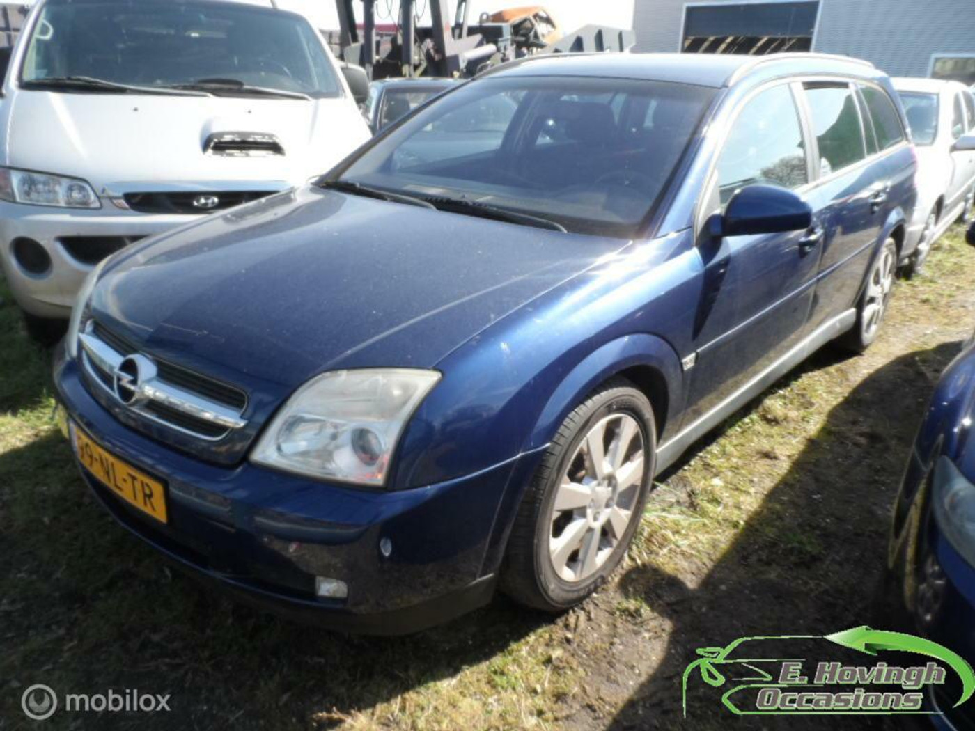 Opel Vectra Wagon 2.2-16V 2003 - voorkant