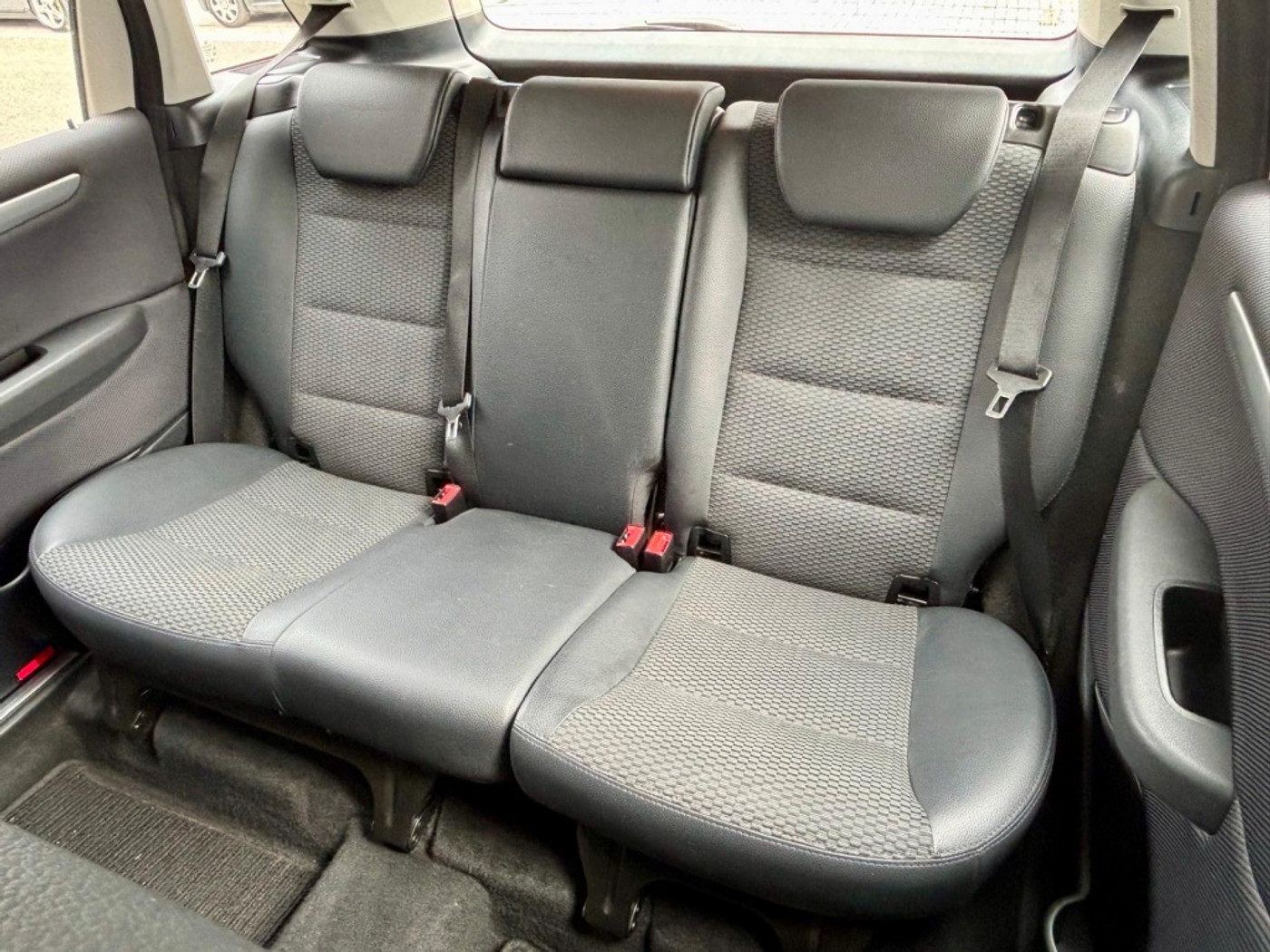 Foto van Mercedes-Benz B 160