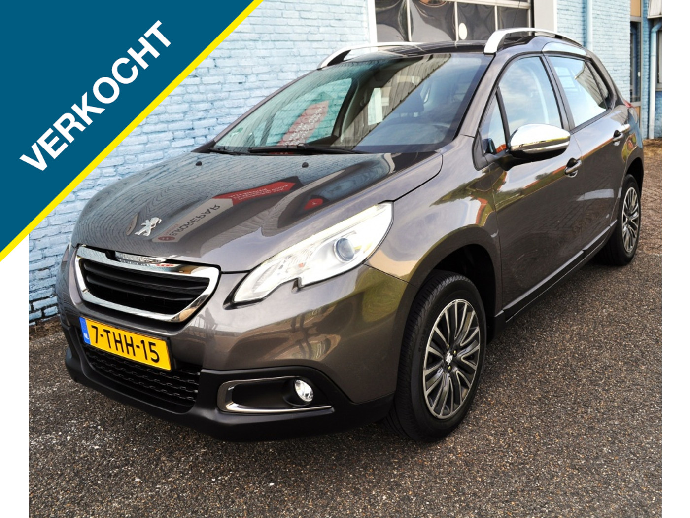 Peugeot 2008 1.2 Pack Pr. Stv pdc nav crc 2013 - voorkant