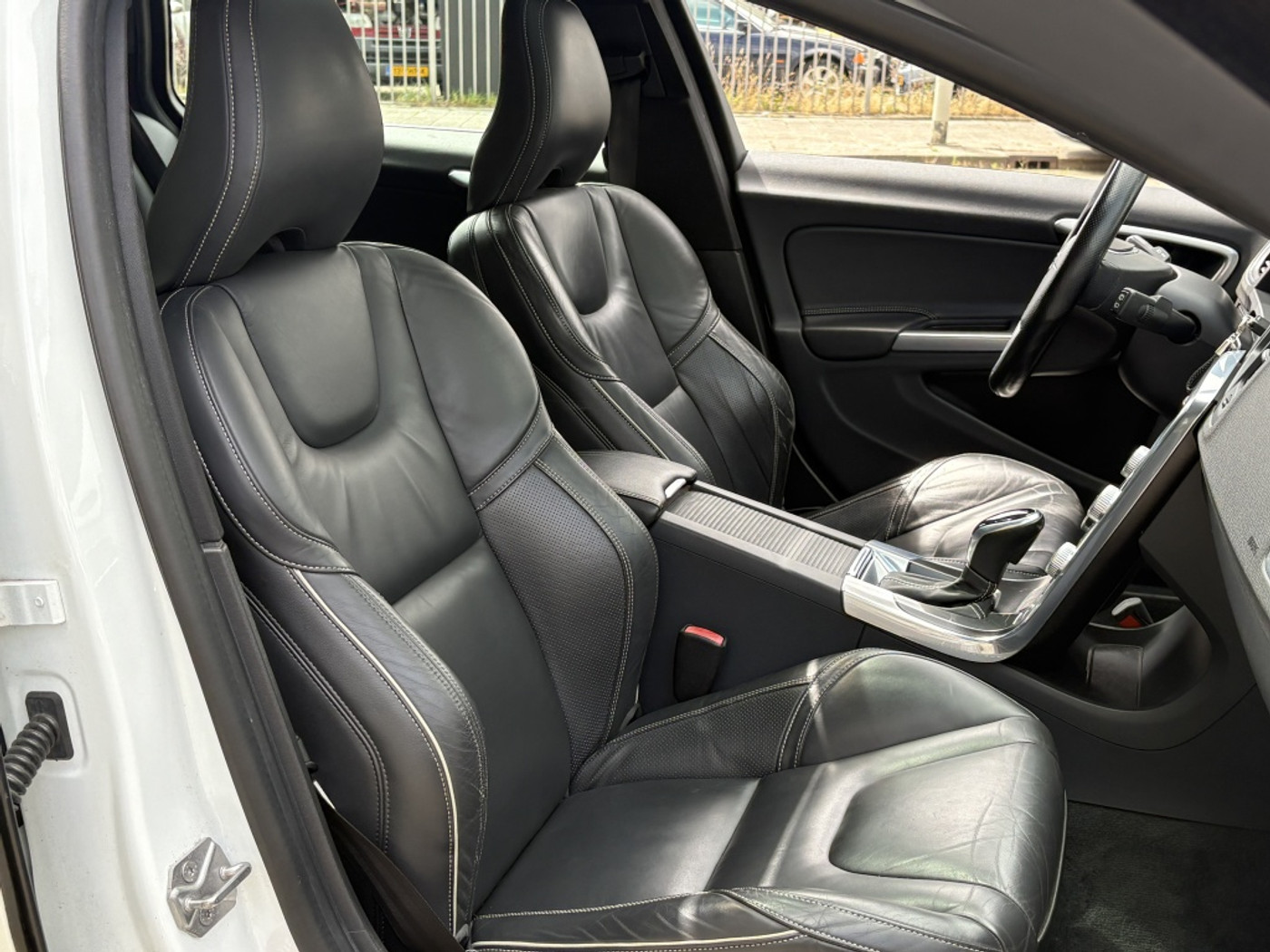 Foto van Volvo V60 Plug In Hybrid