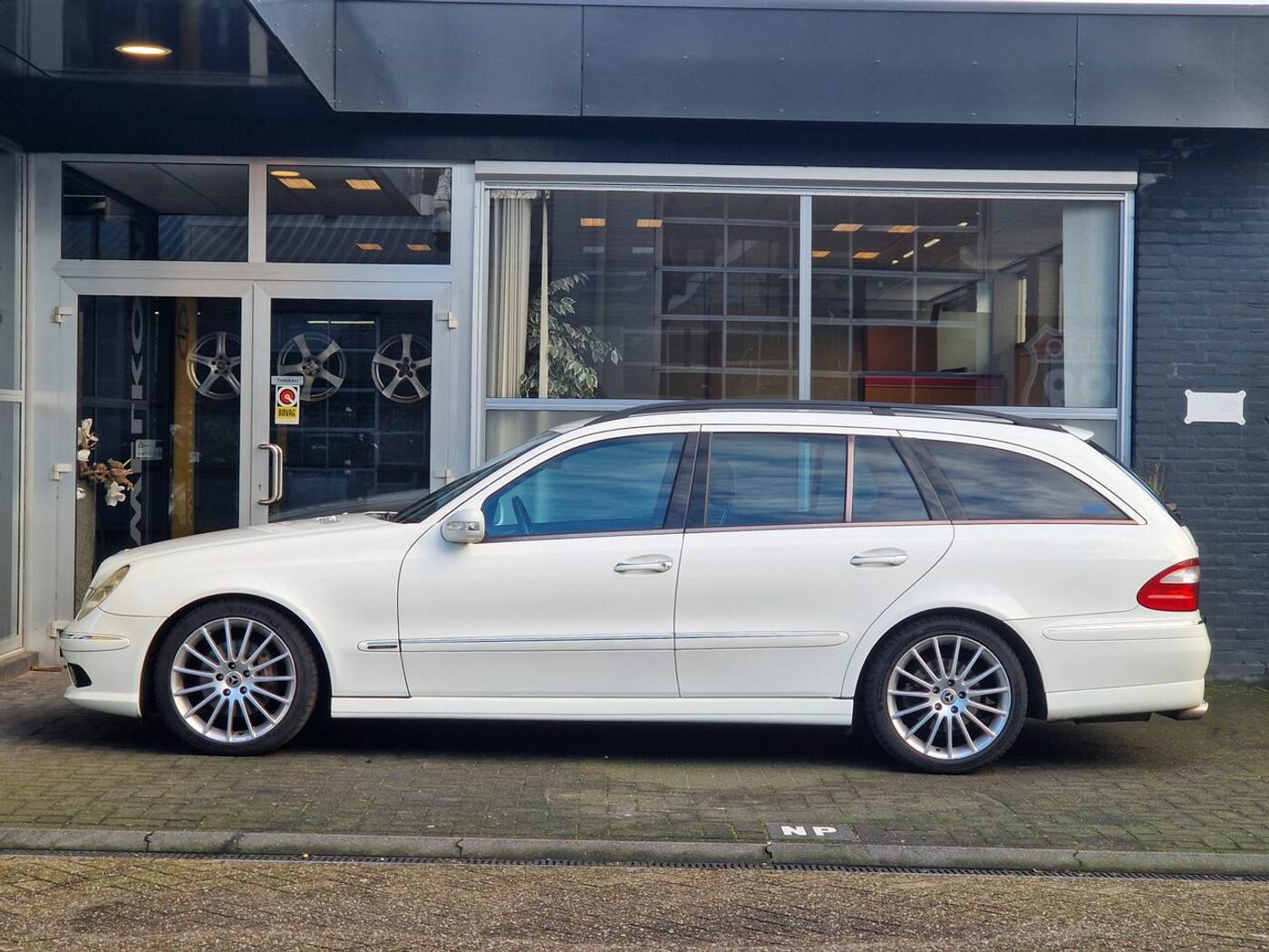 Foto van Mercedes-Benz E 500