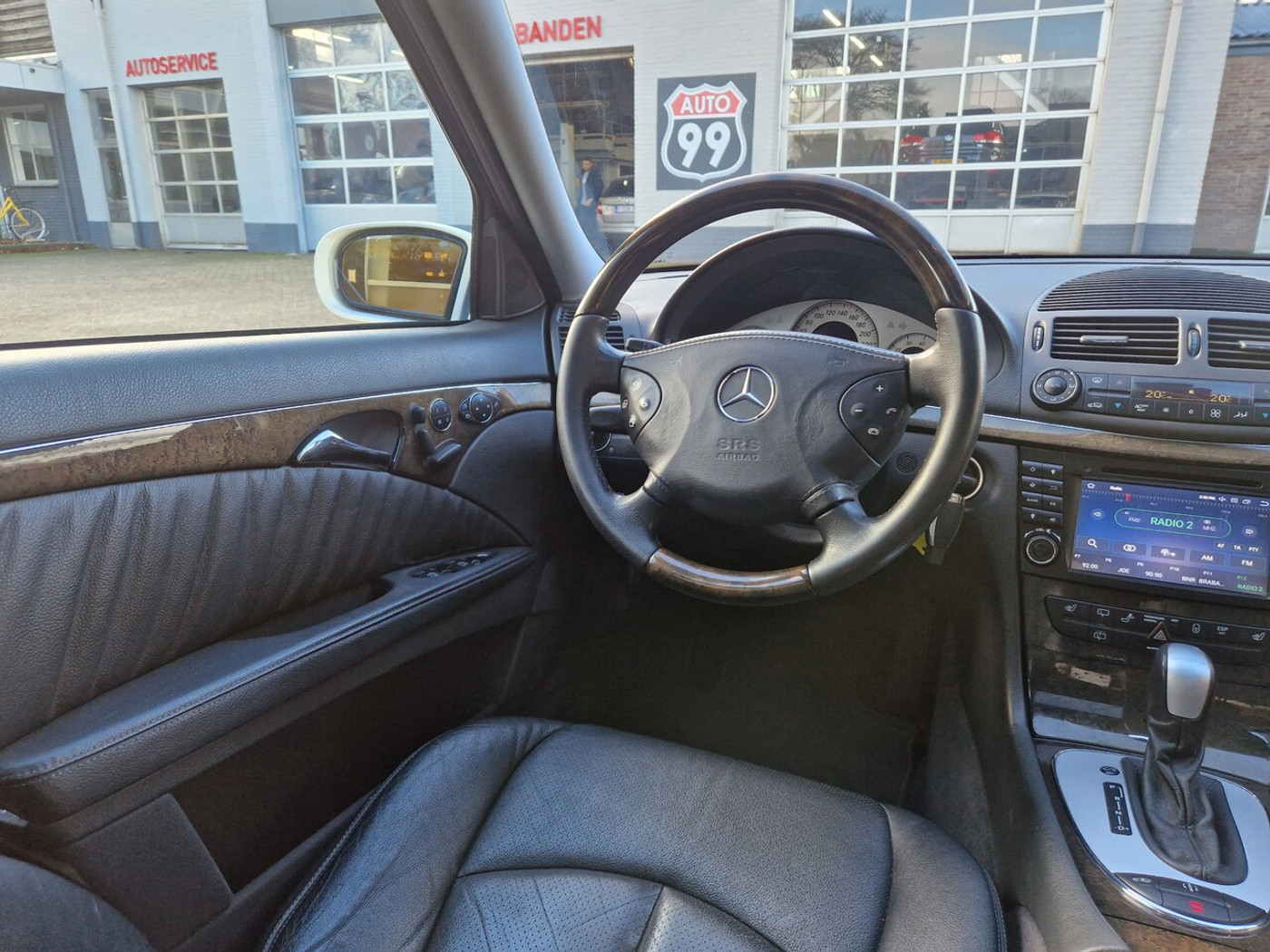 Foto van Mercedes-Benz E 500