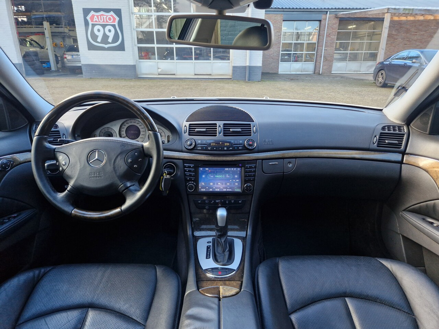 Foto van Mercedes-Benz E 500