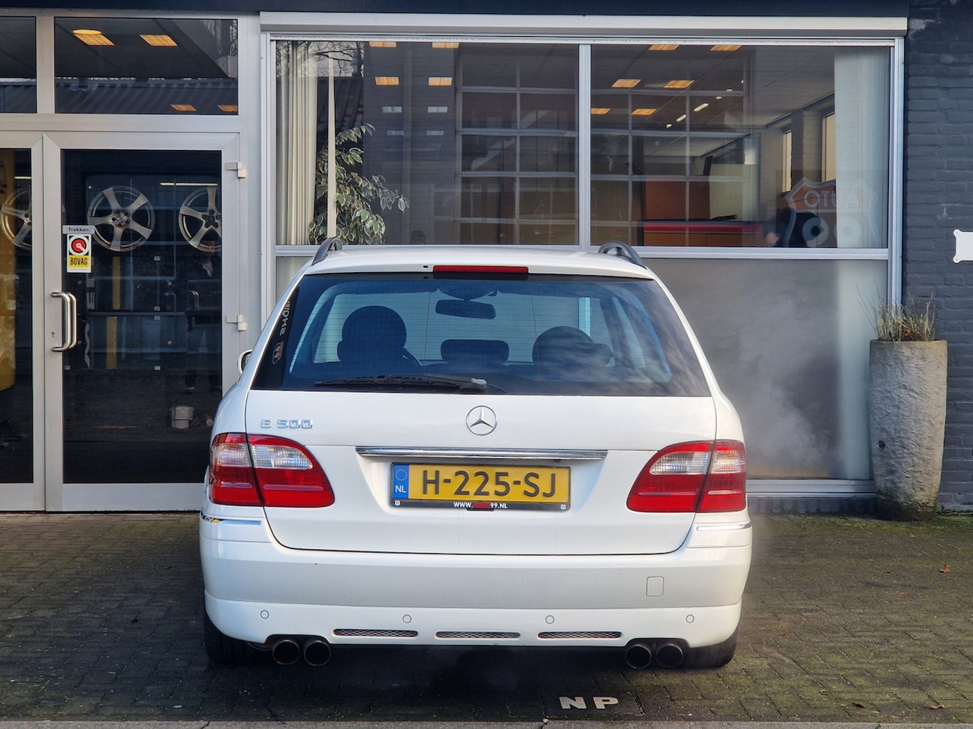 Foto van Mercedes-Benz E 500