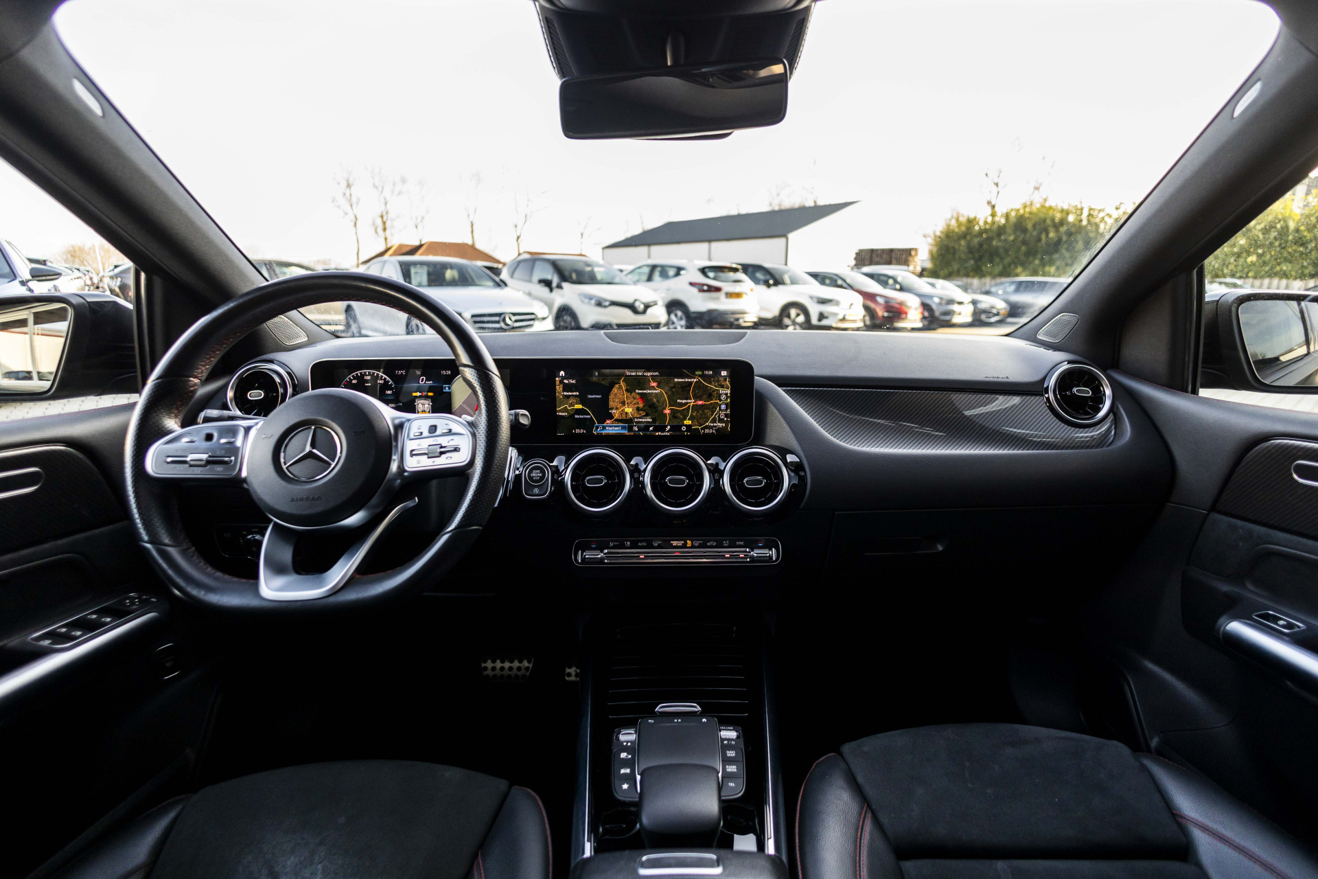 Foto van Mercedes-Benz B 200