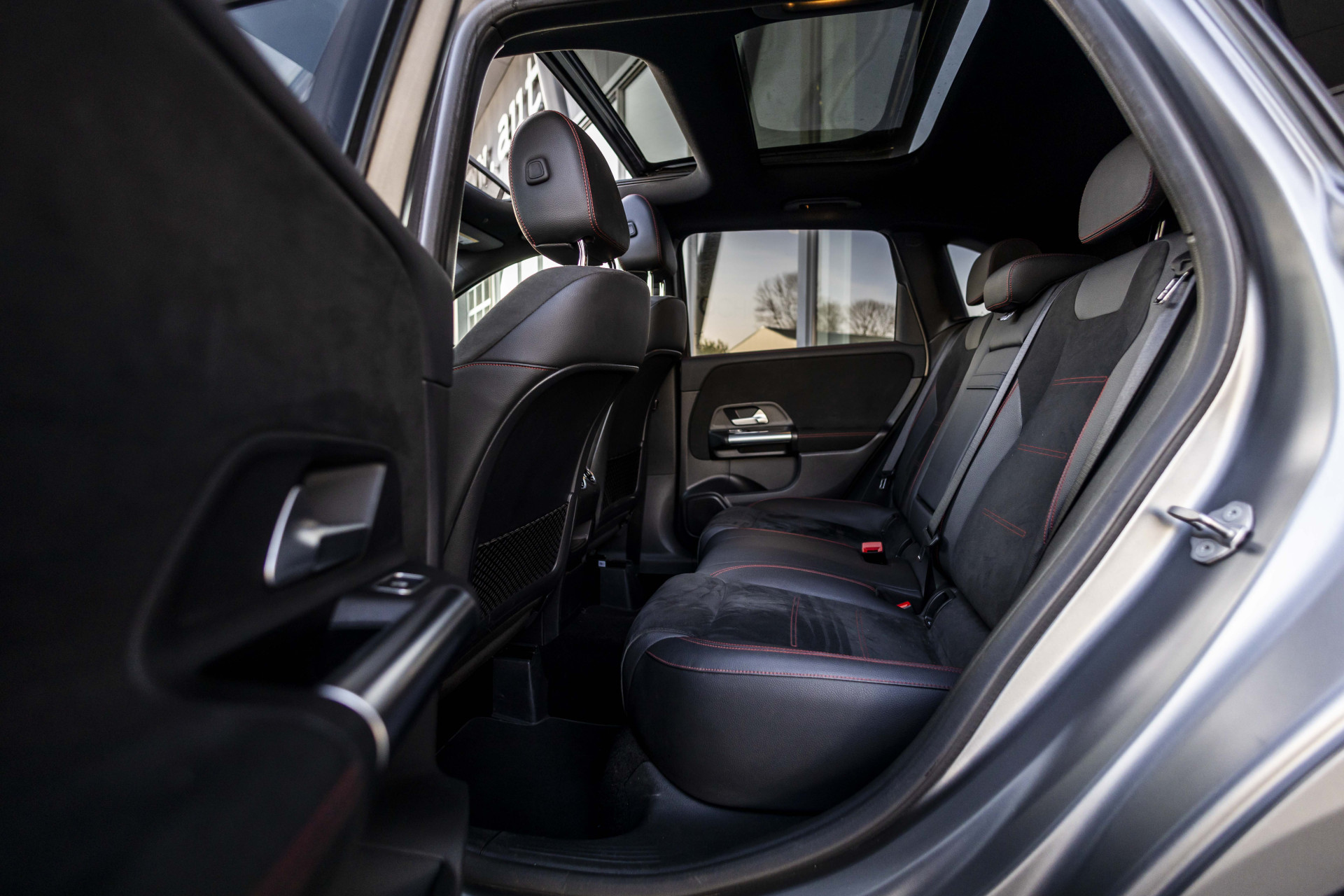 Foto van Mercedes-Benz B 200