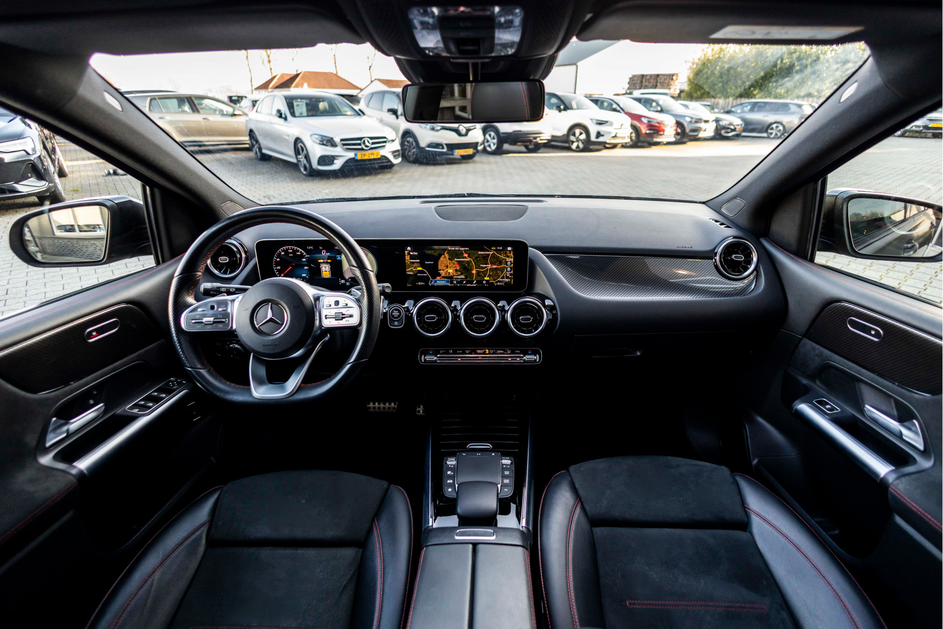 Foto van Mercedes-Benz B 200