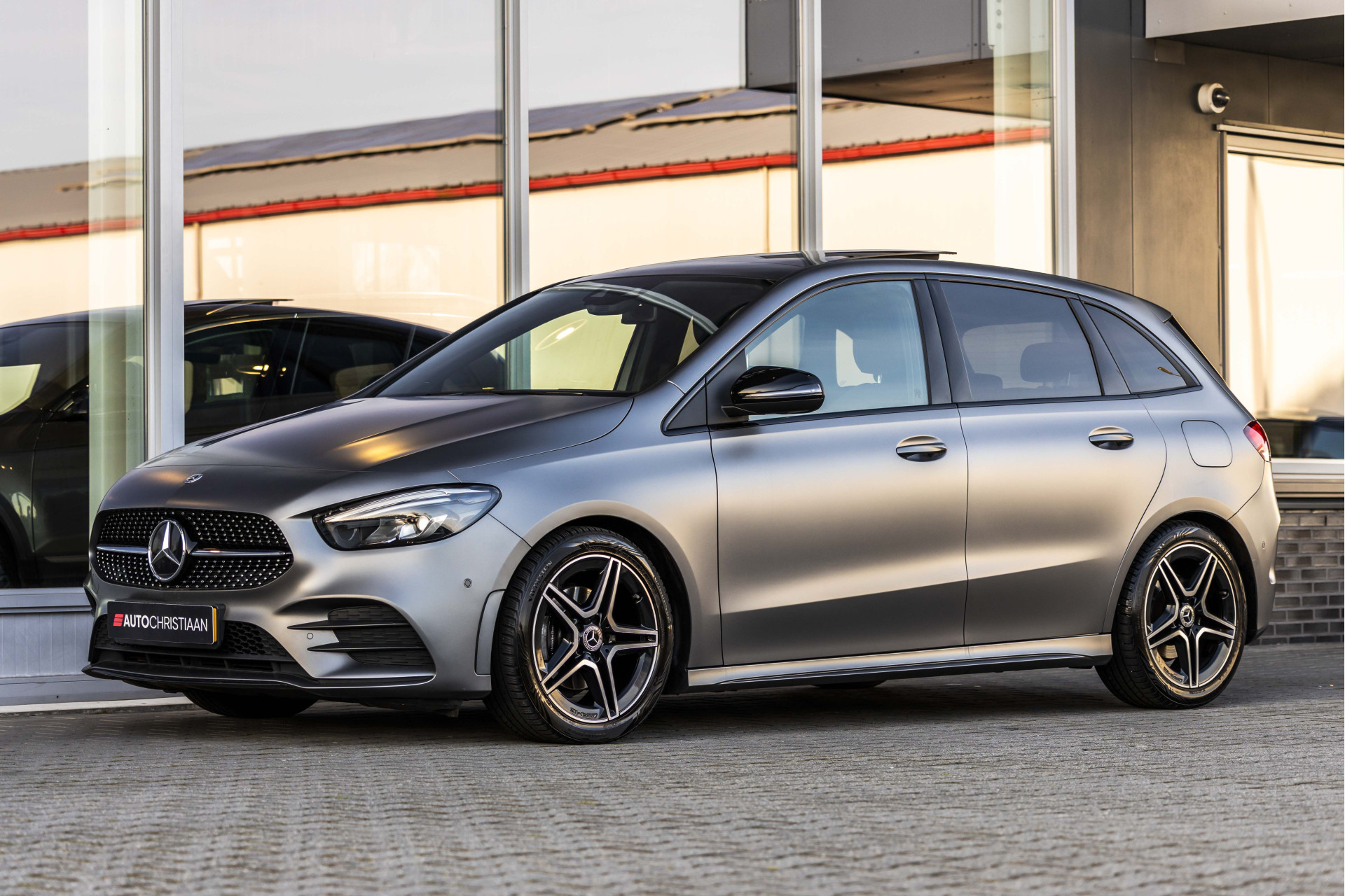 Foto van Mercedes-Benz B 200