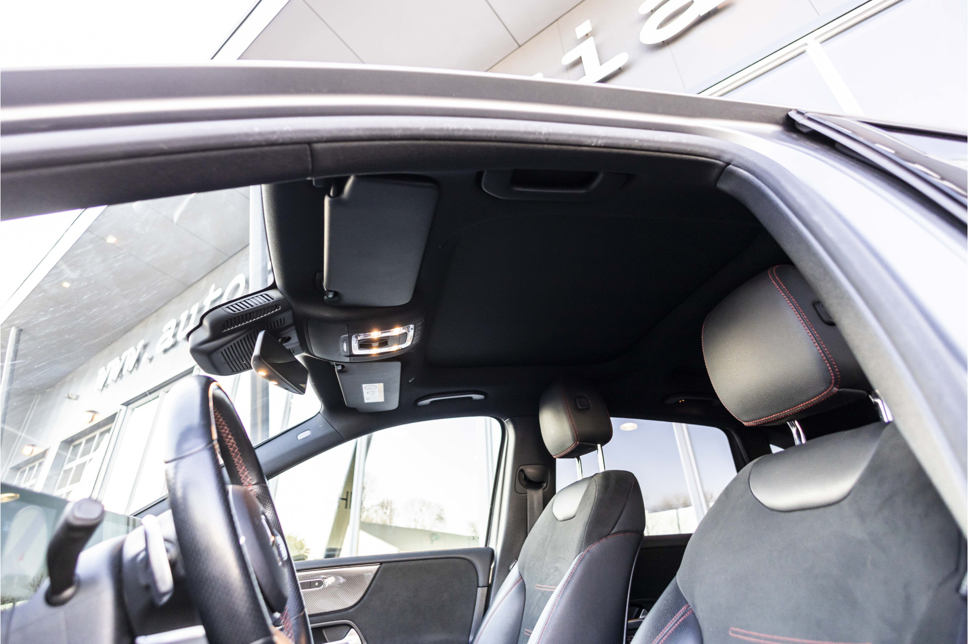 Foto van Mercedes-Benz B 200
