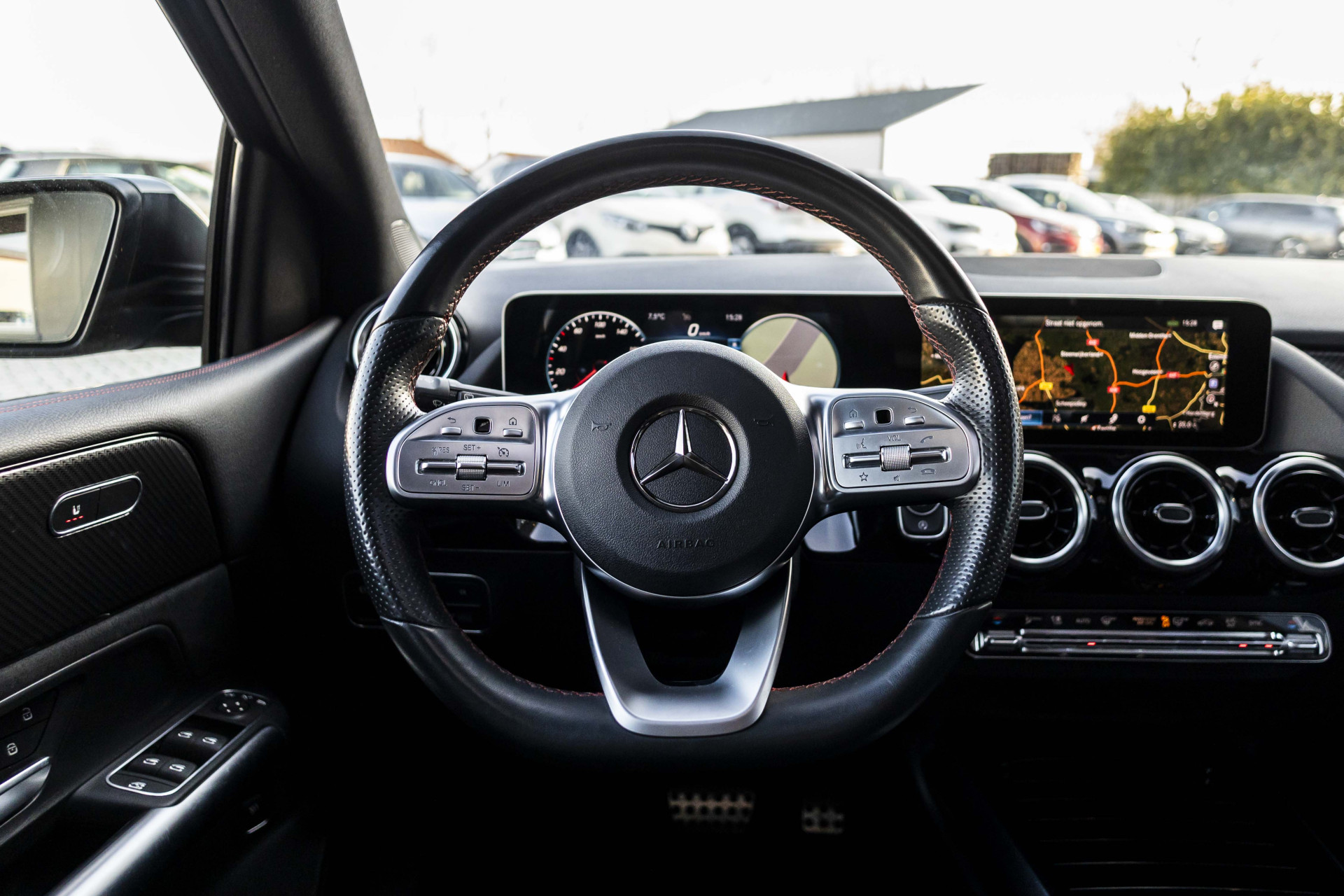 Foto van Mercedes-Benz B 200