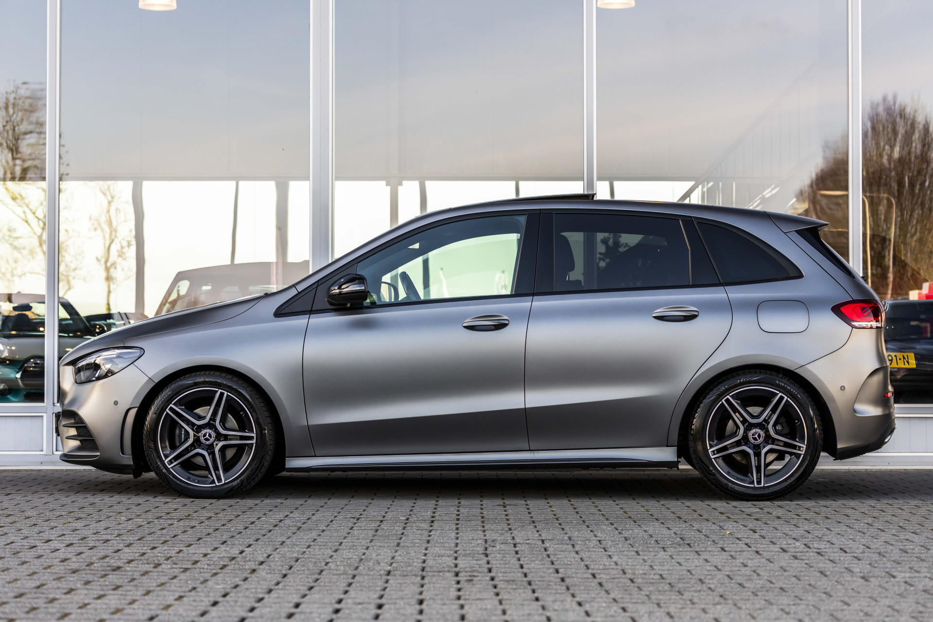 Foto van Mercedes-Benz B 200