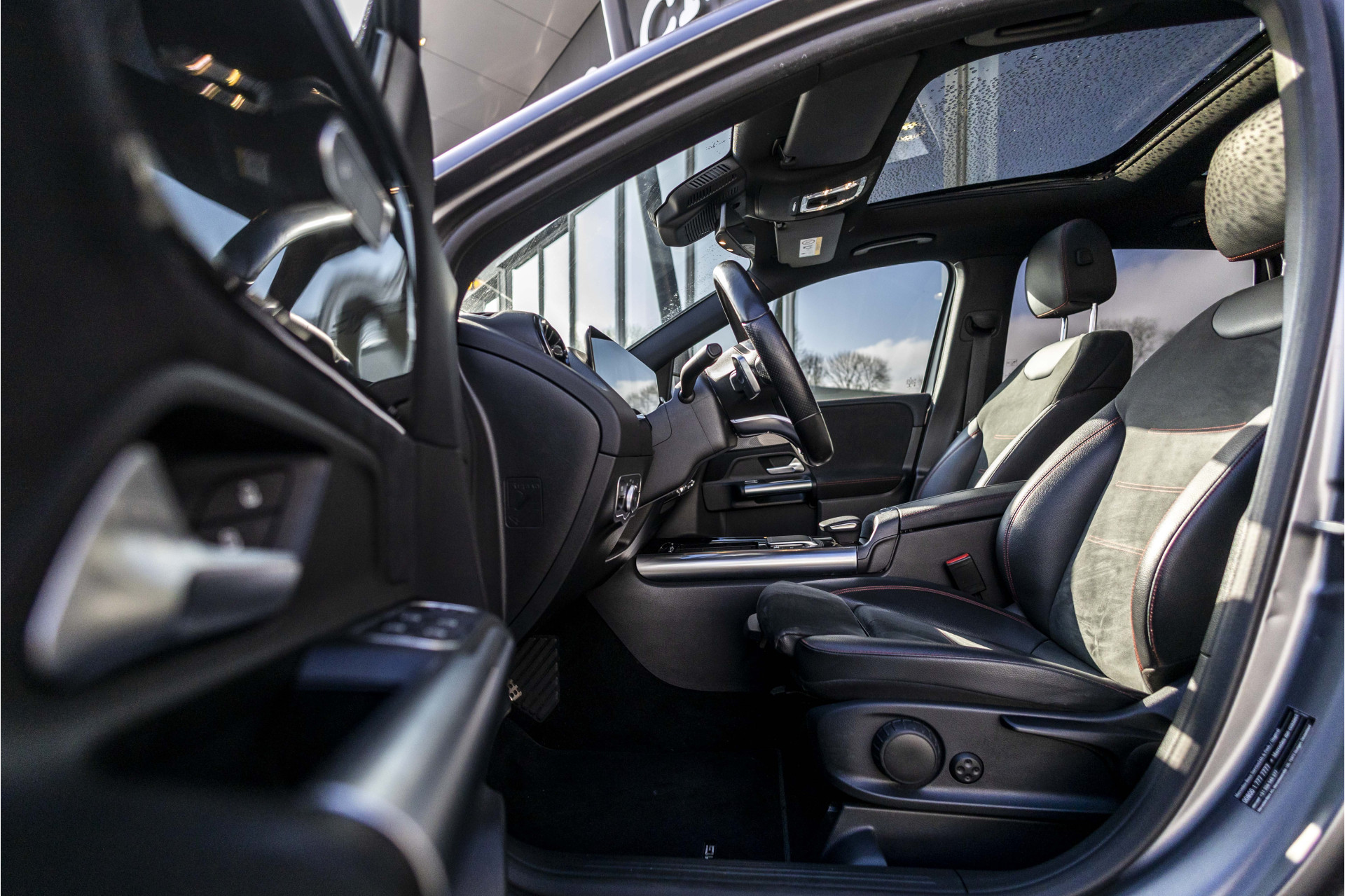 Foto van Mercedes-Benz B 200
