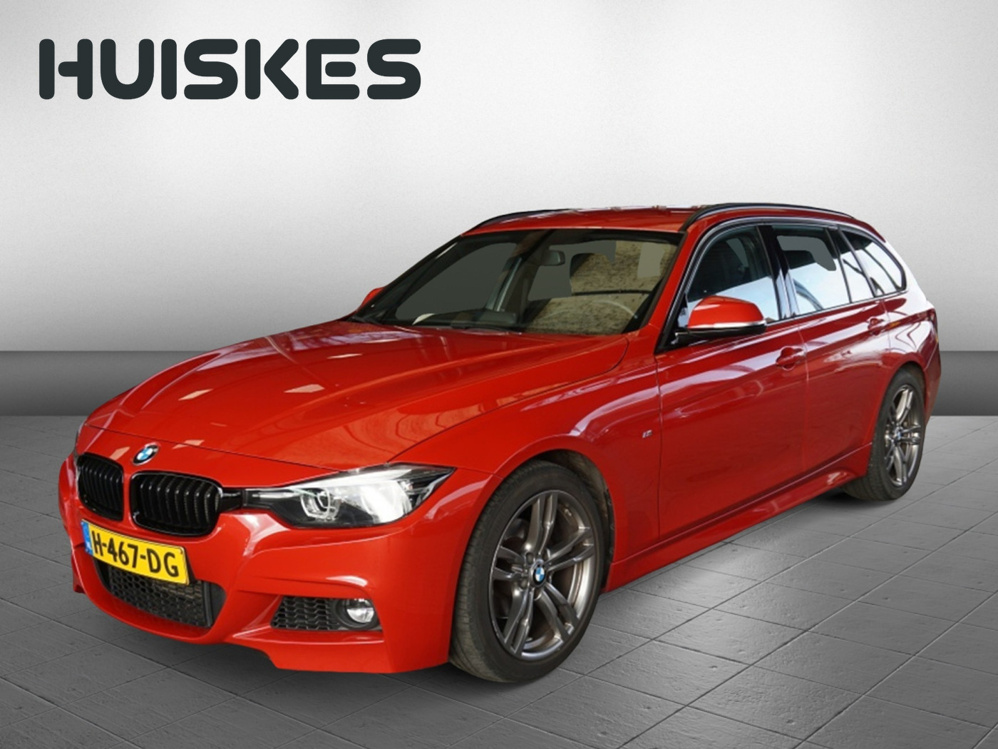 BMW 318i 318iM Sport Corporate Lease | Navigatie | Leder | Stoelverw. 2020 - voorkant