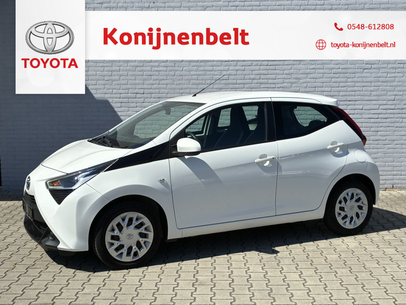 Toyota Toyota Aygo 1.0 VVT-i X-Play Automaat 5-deurs | NL auto | Apple Carplay 2020 - voorkant