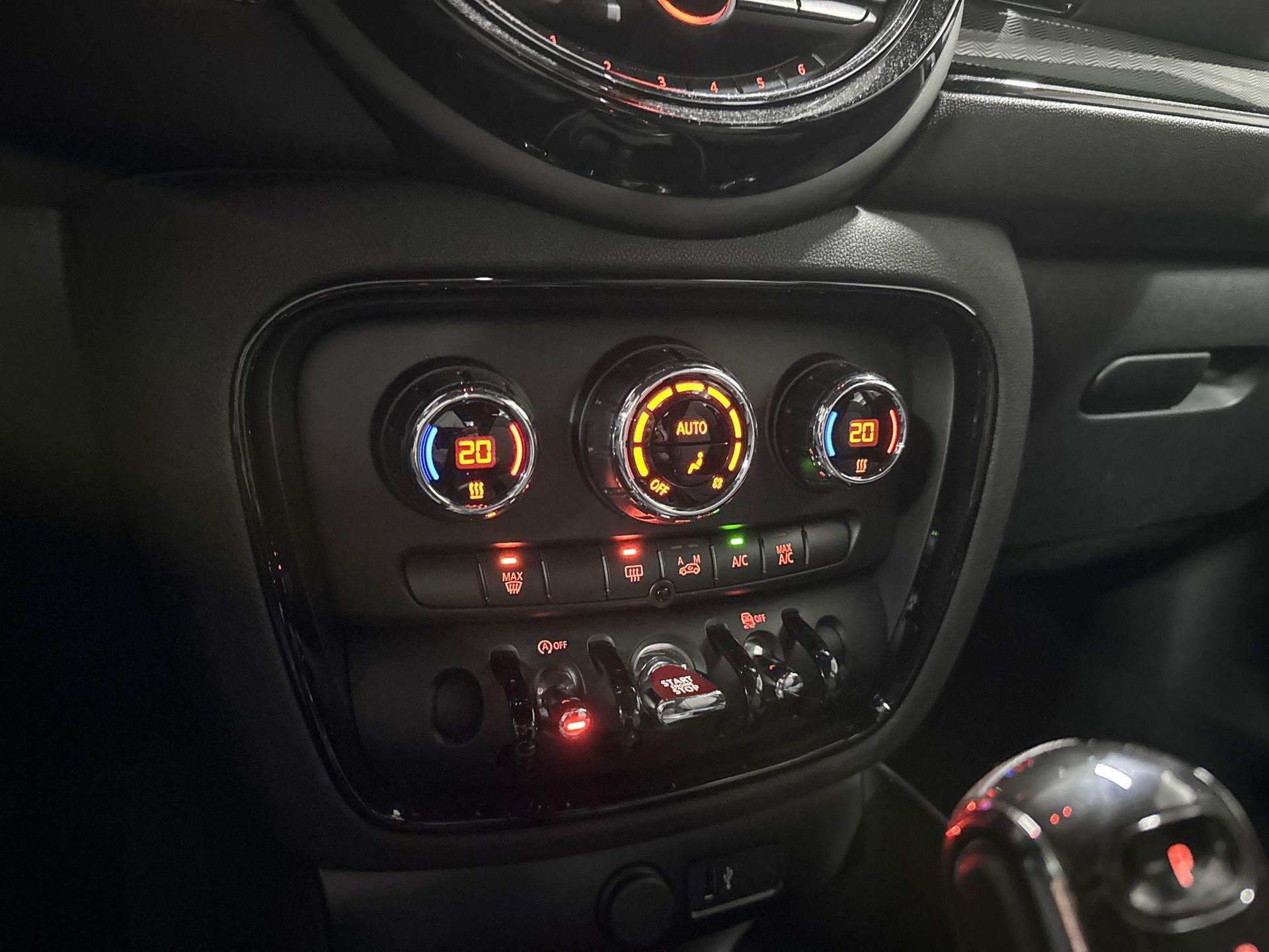 Foto van Mini Clubman Cooper