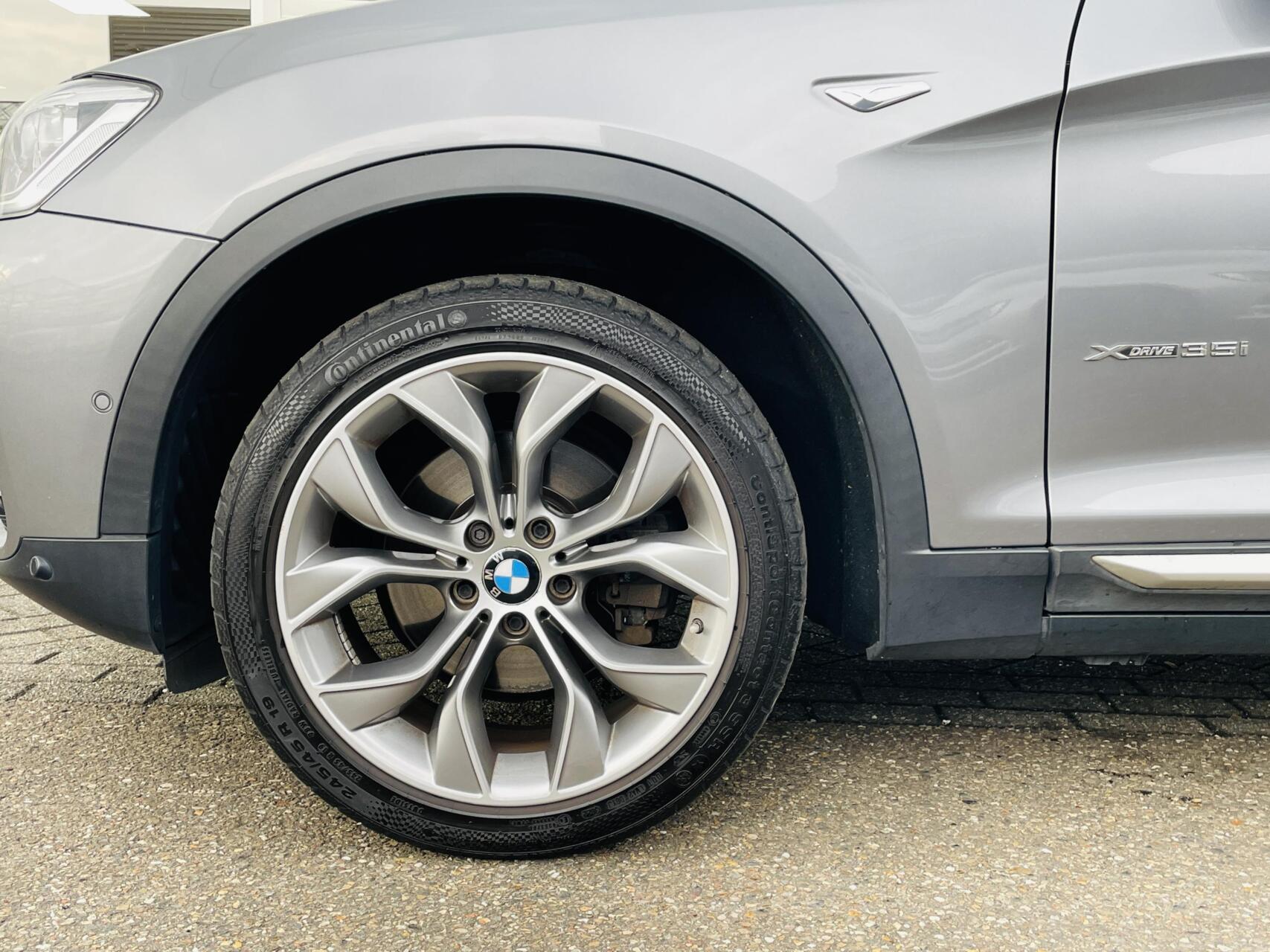 Foto van BMW X3 Xdrive35i