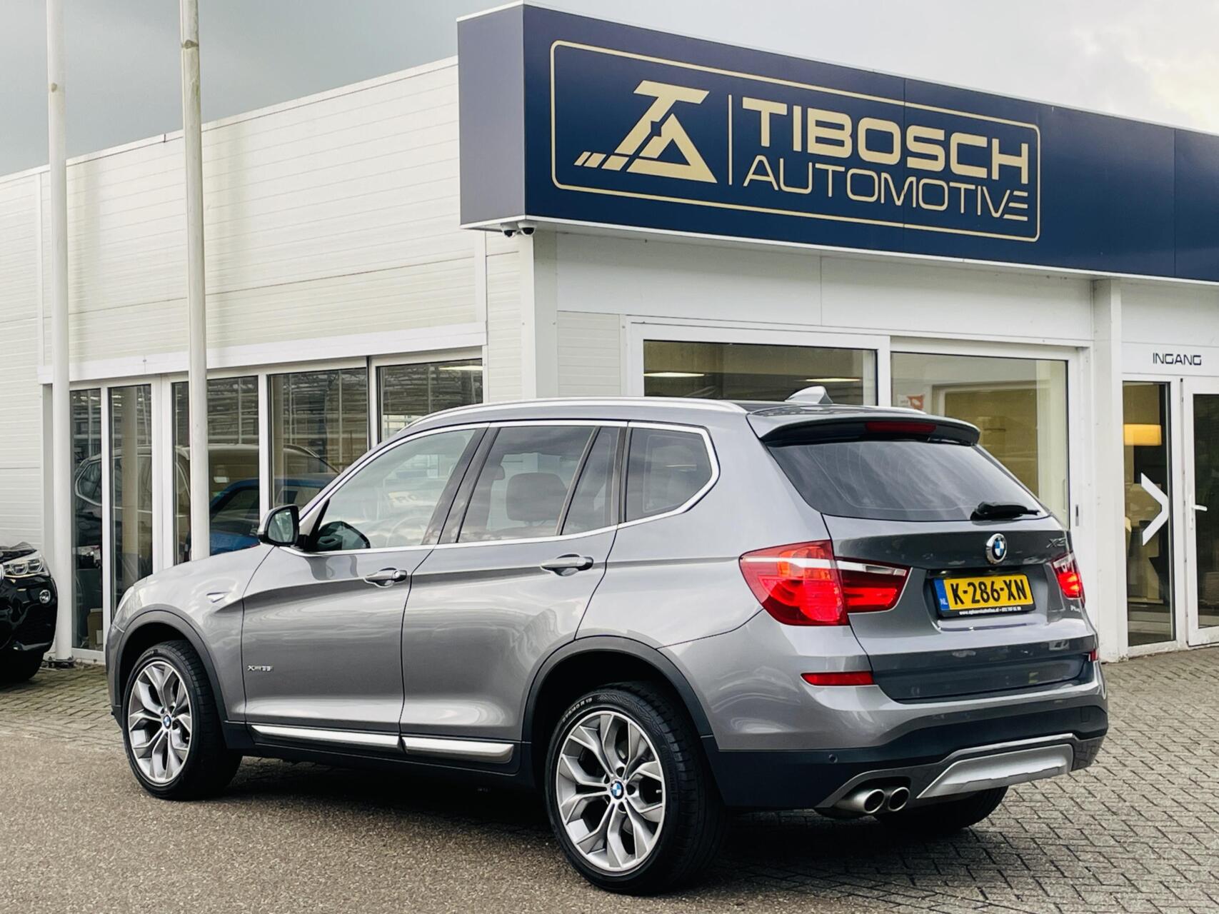 Foto van BMW X3 Xdrive35i