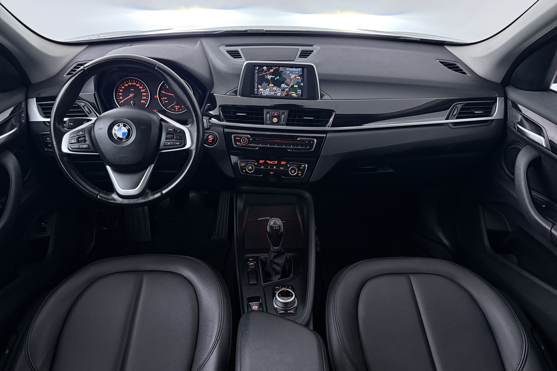 Foto van BMW X1 Sdrive18i