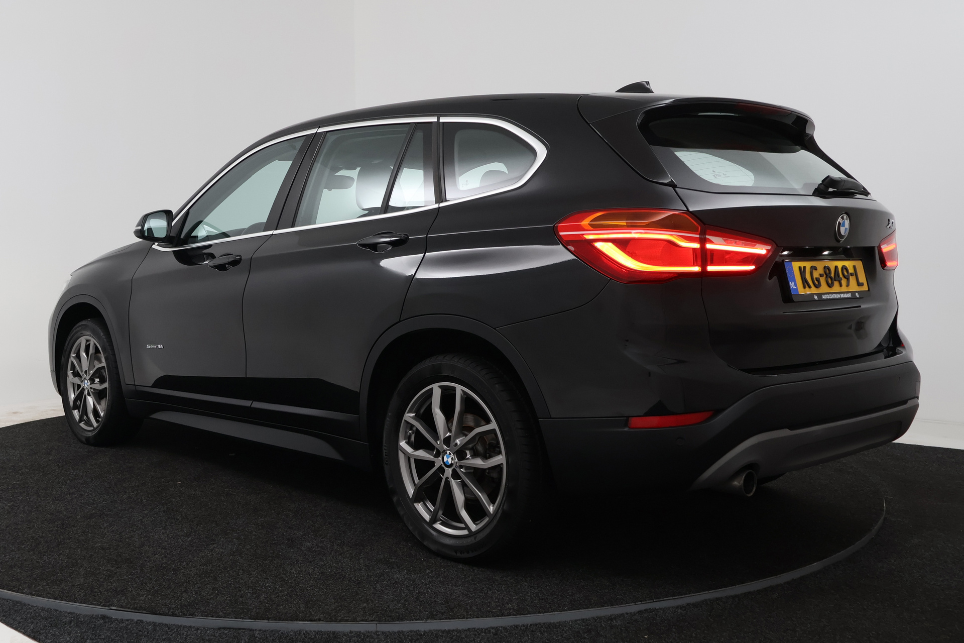 Foto van BMW X1 Sdrive18i