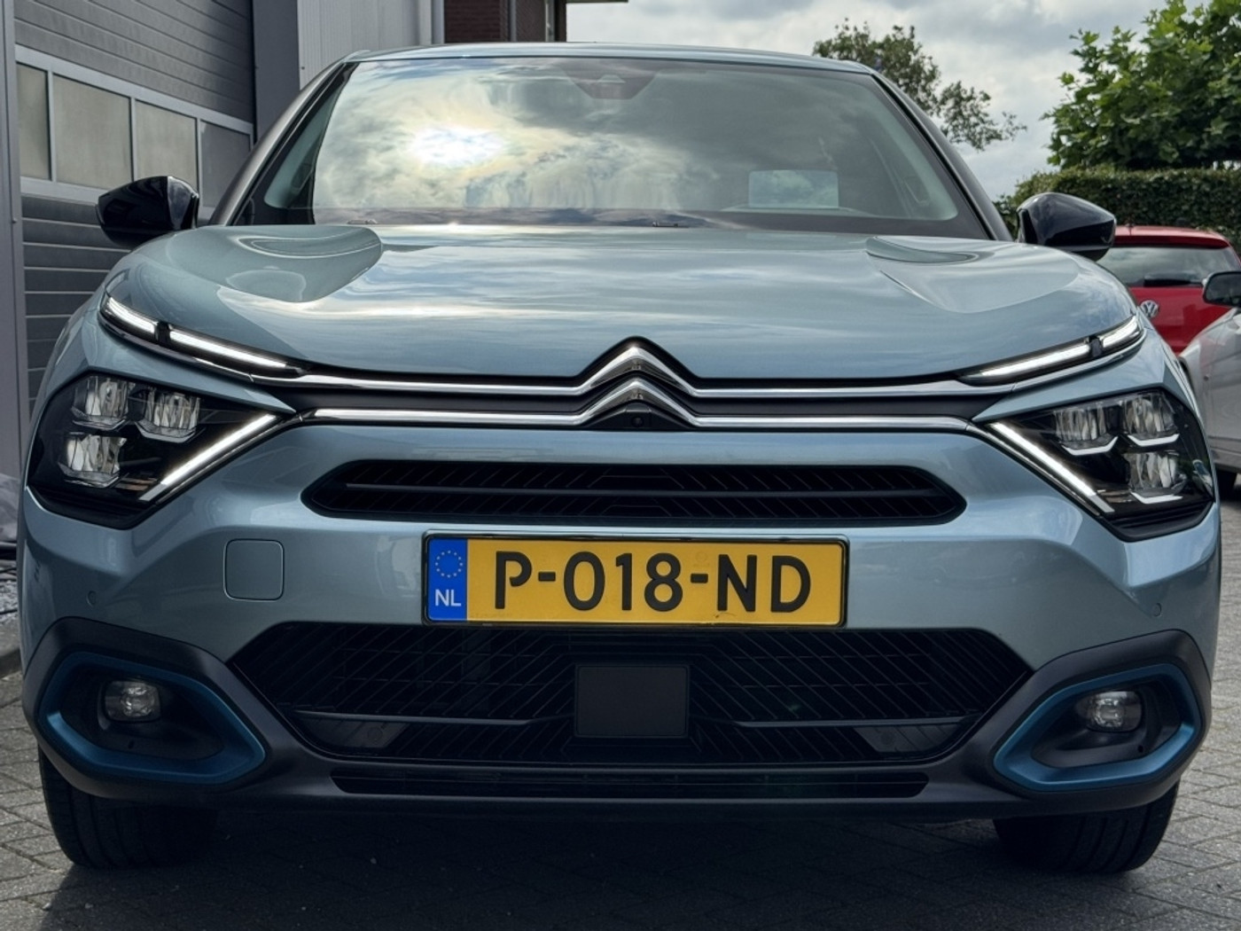 Foto van Citroen E-c4