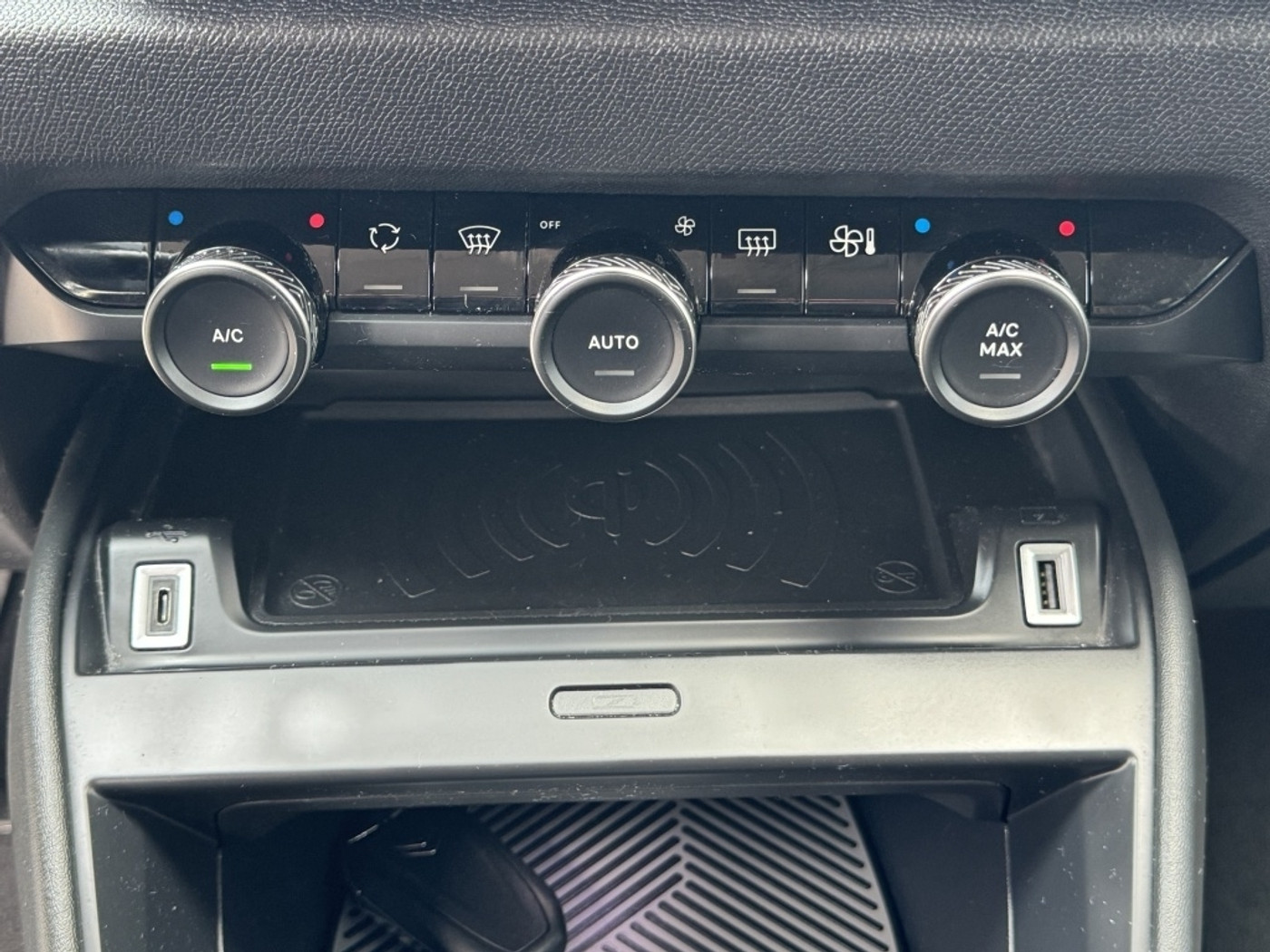 Foto van Citroen E-c4