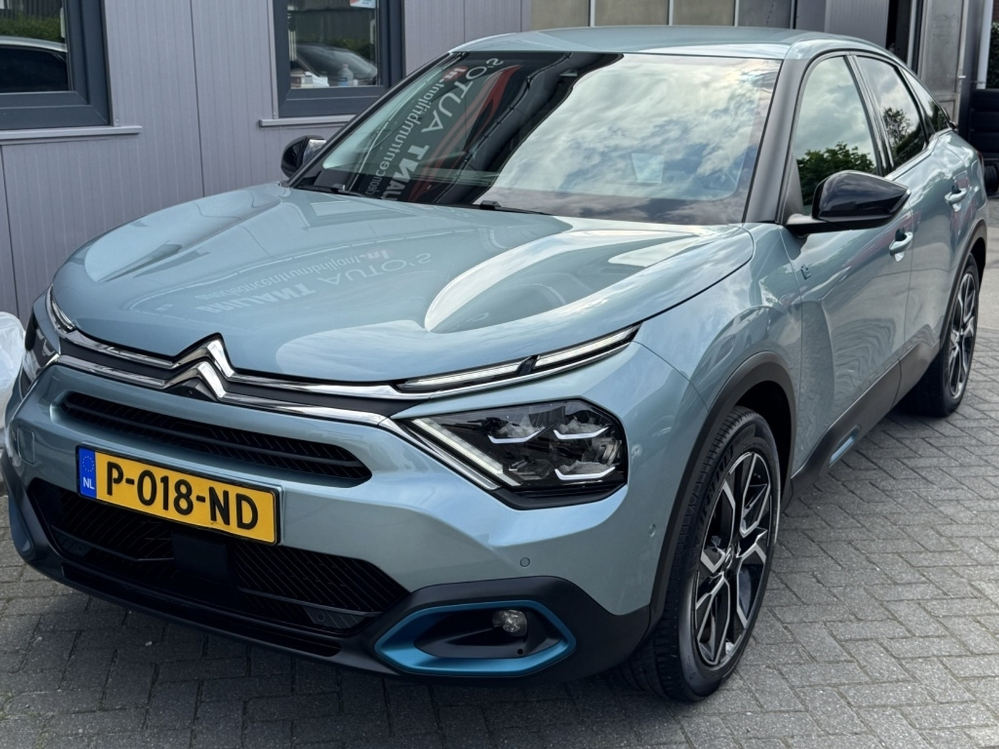 Foto van Citroen E-c4