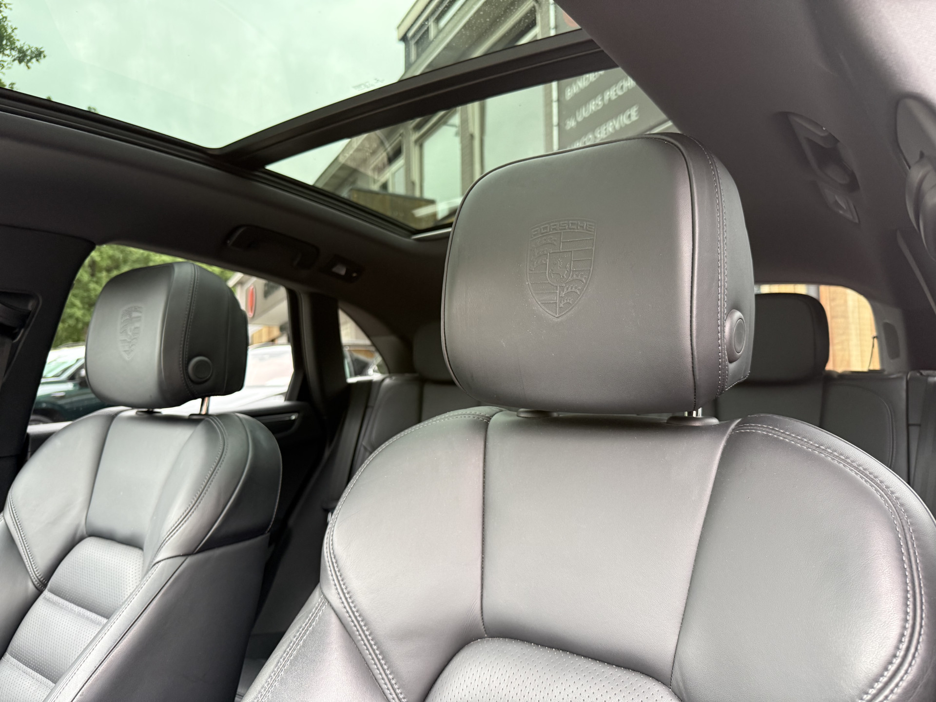 Foto van Porsche Macan T
